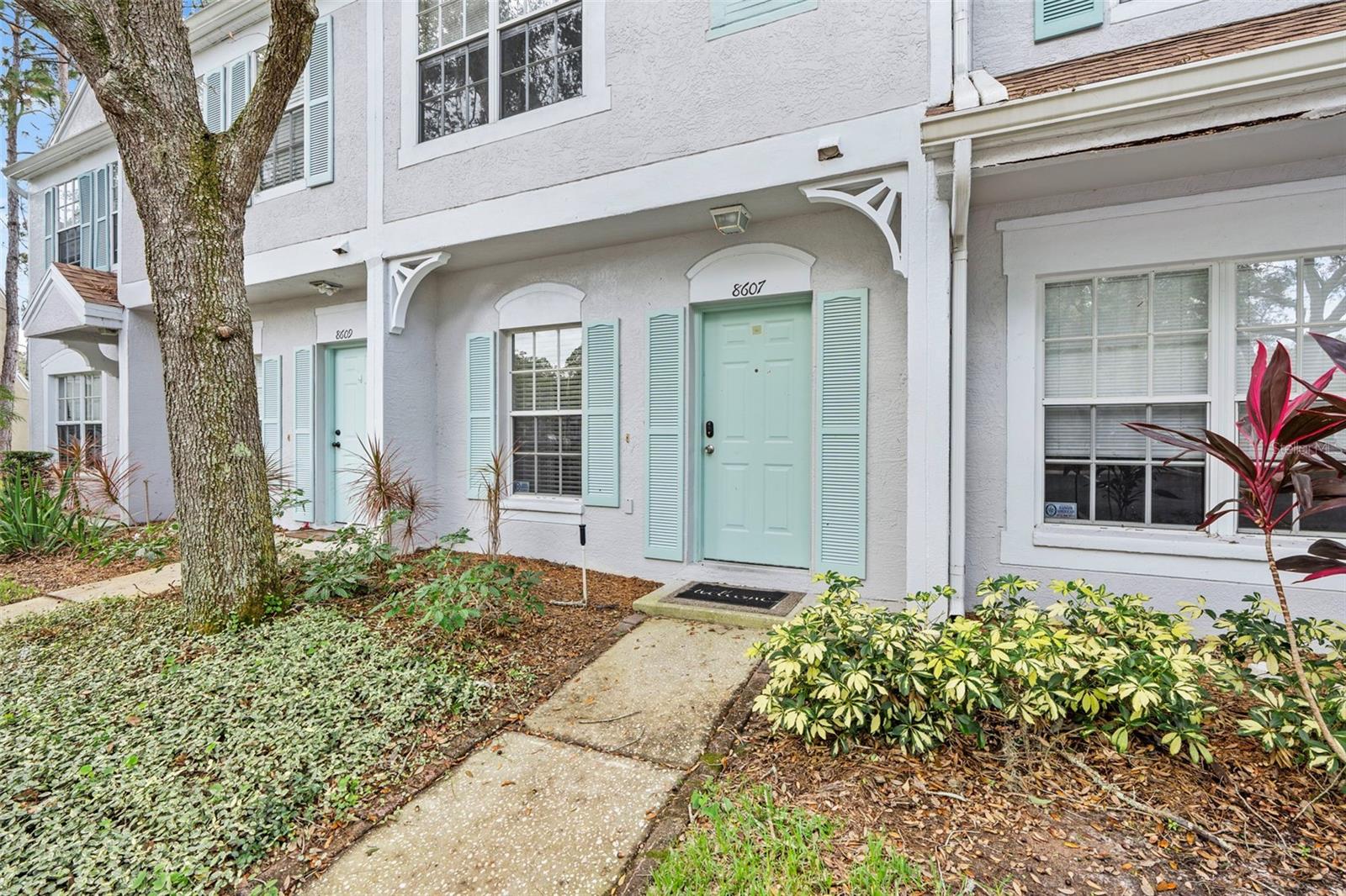 8607 HUNTERS KEY CIR