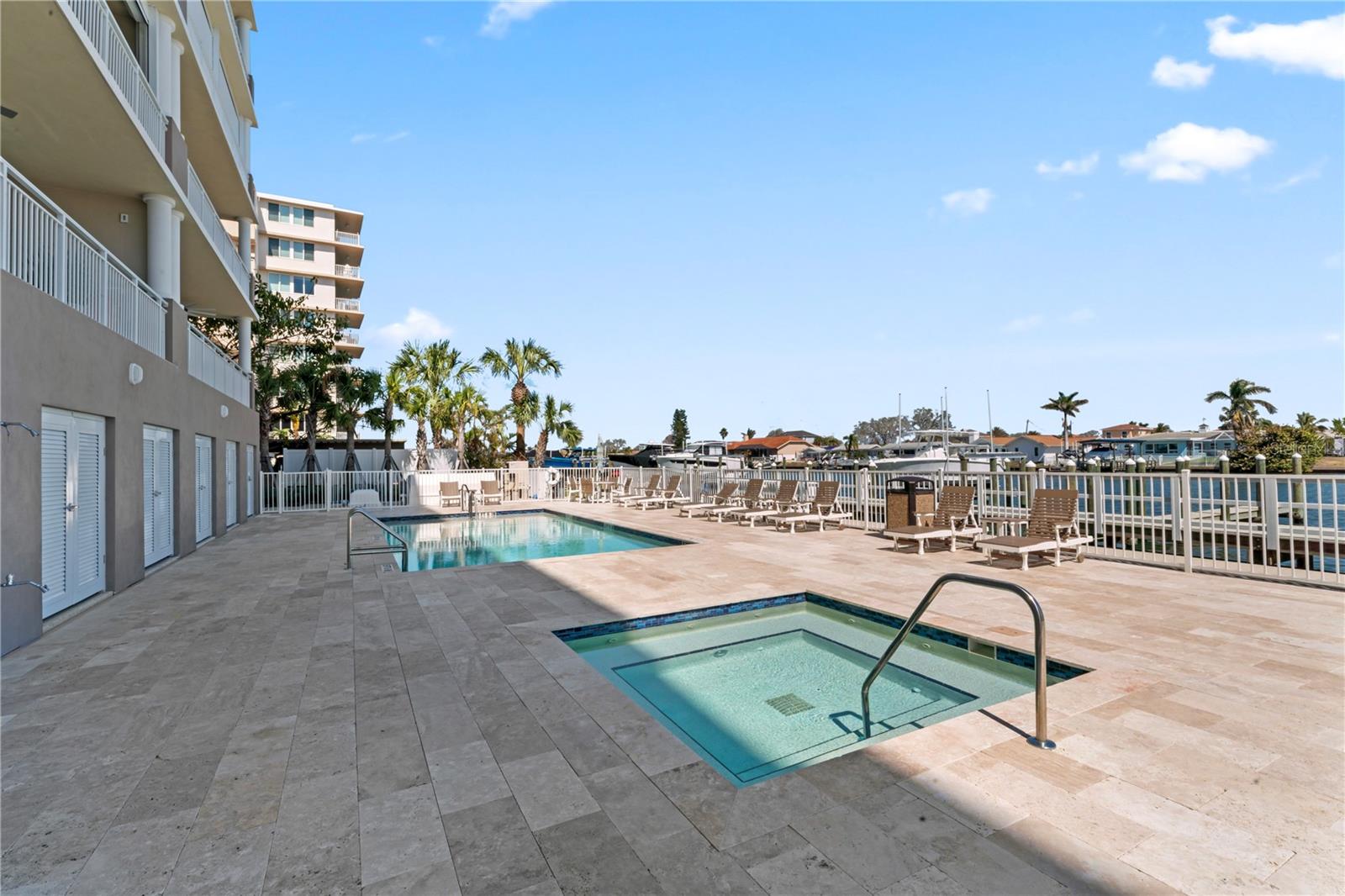 125 ISLAND WAY #404
