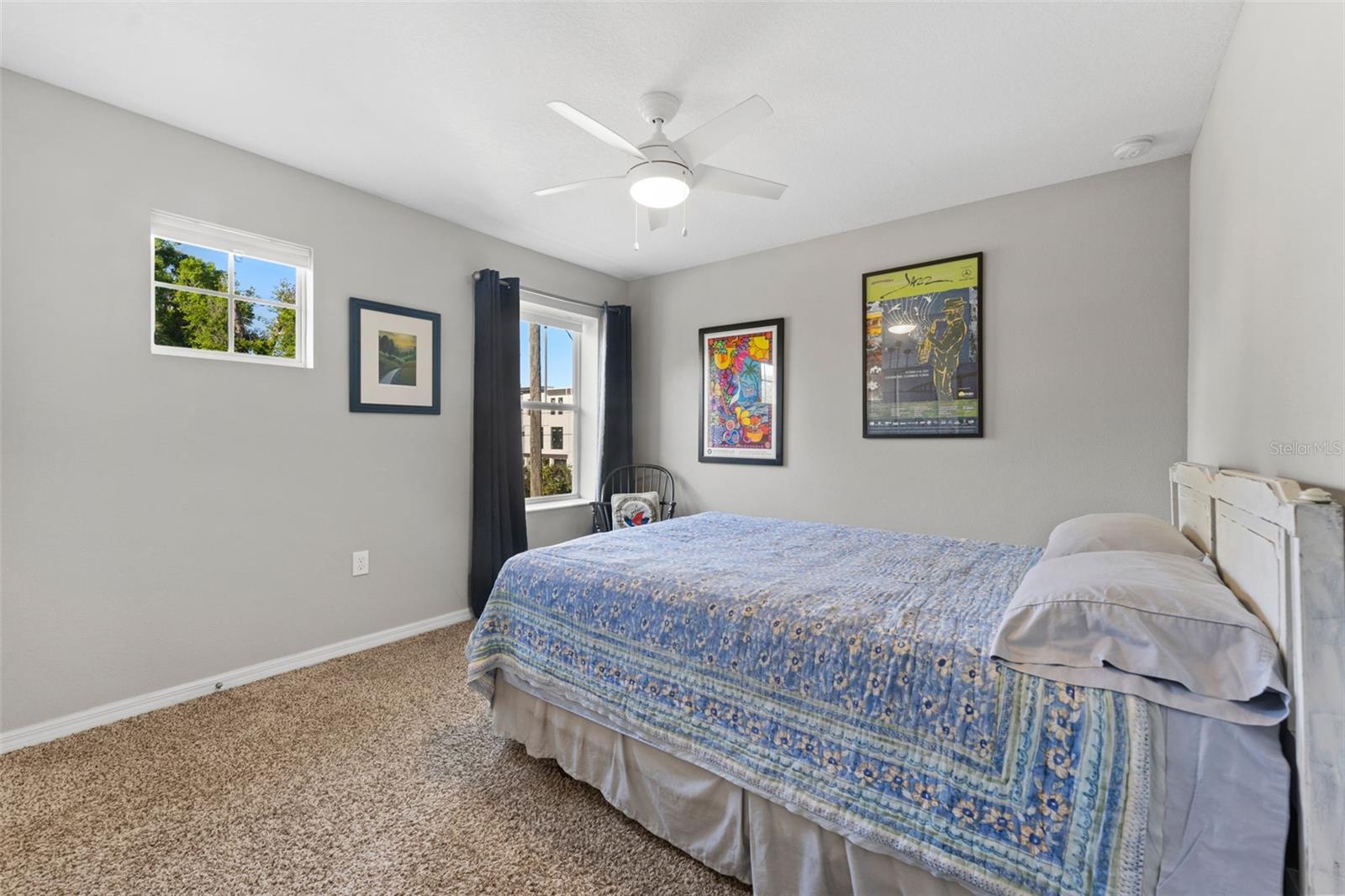 208 W AMELIA AVE #1