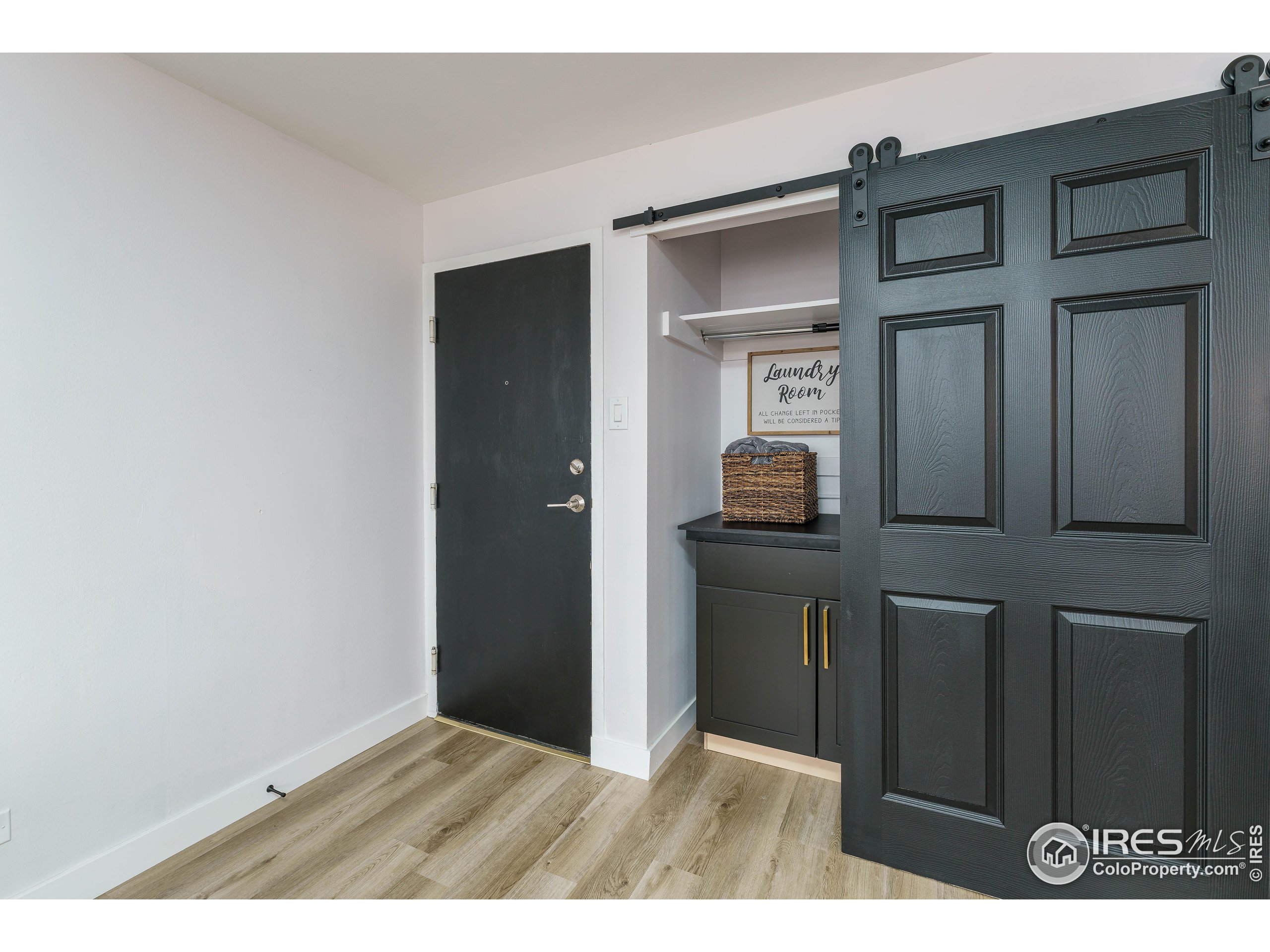 789 N Clarkson St 702