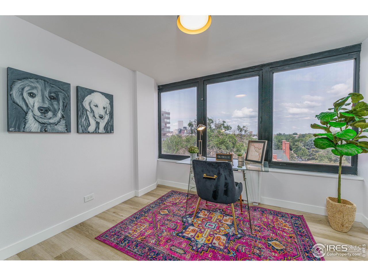 789 N Clarkson St 702