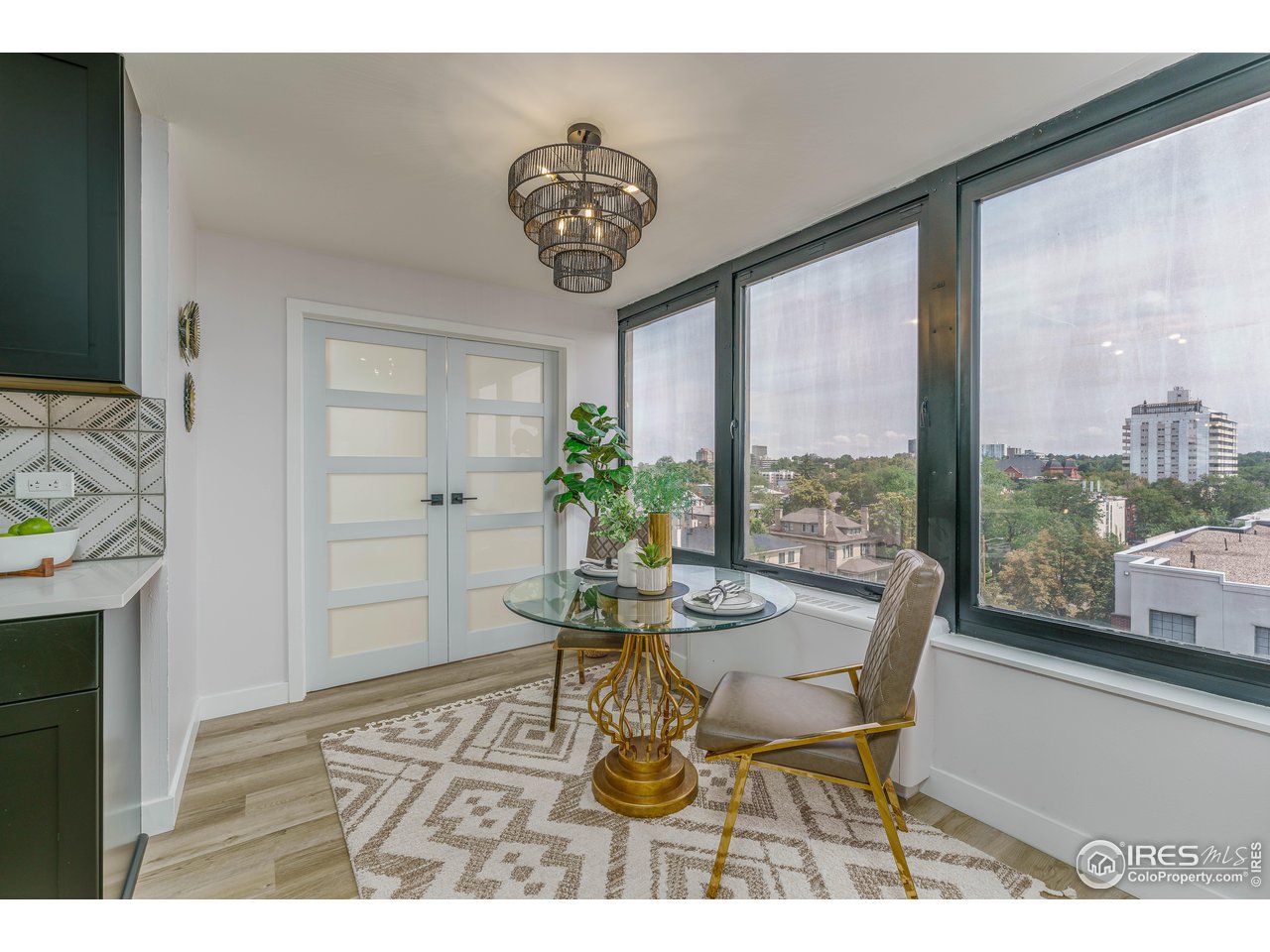 789 N Clarkson St 702