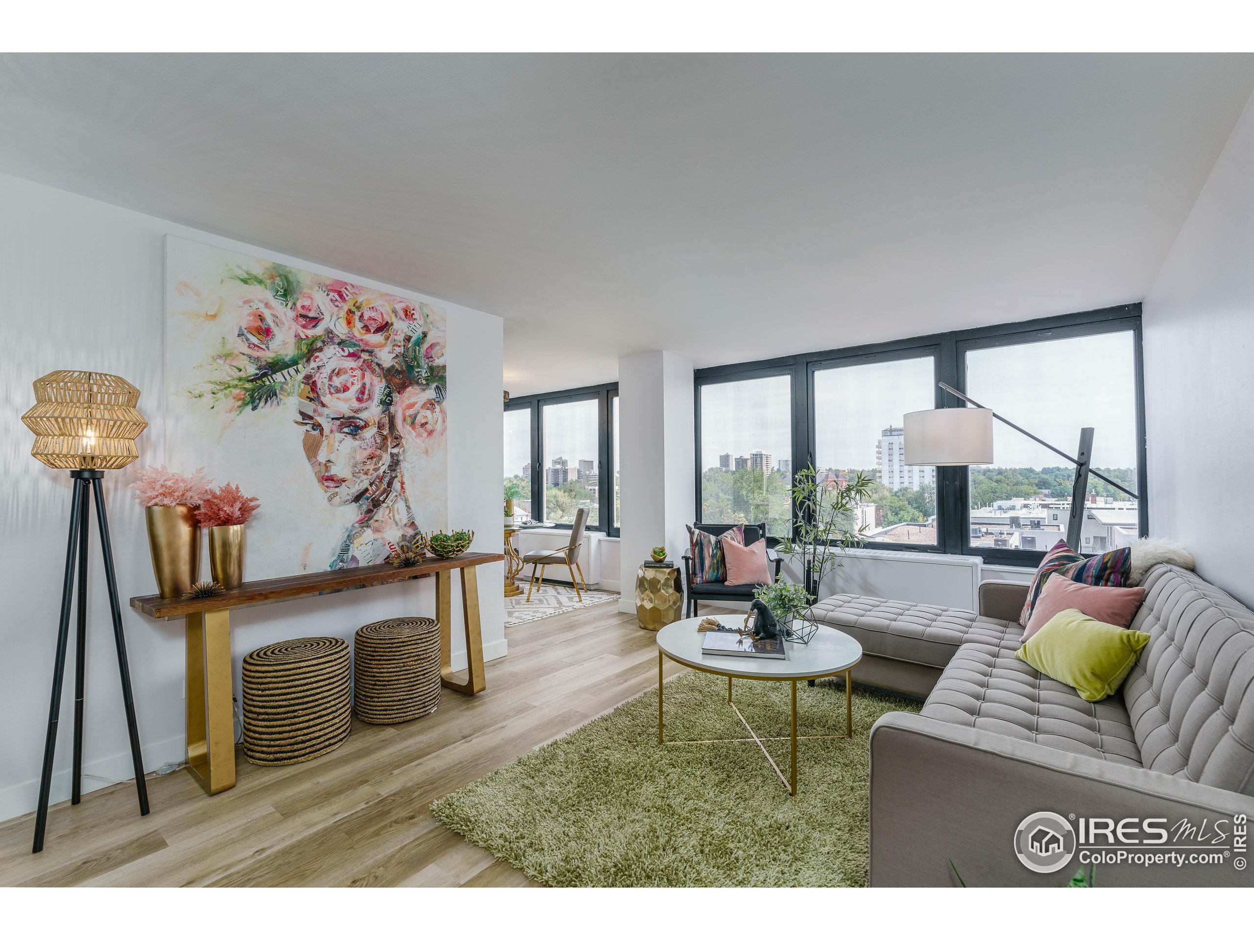 789 N Clarkson St 702