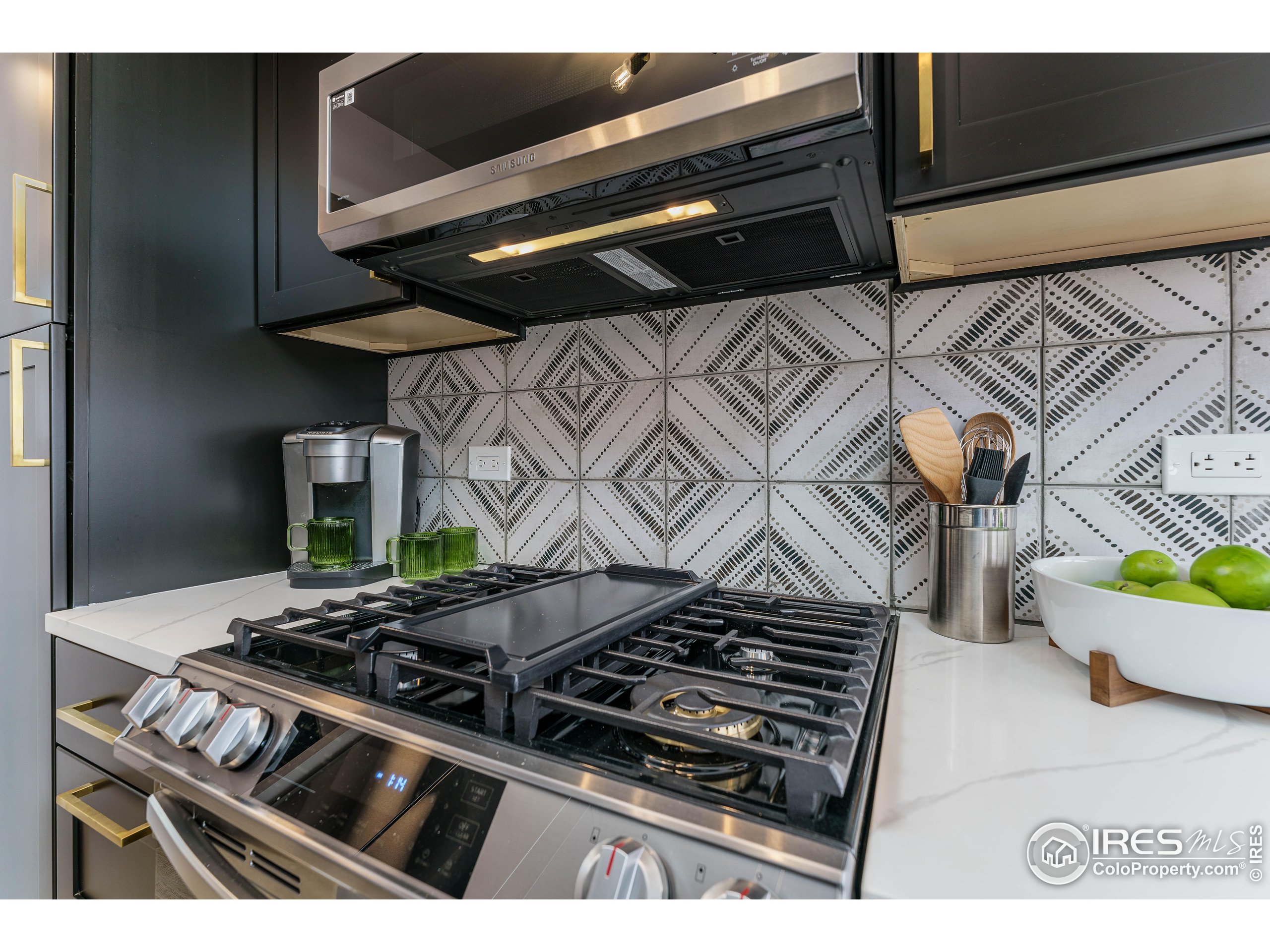 789 N Clarkson St 702