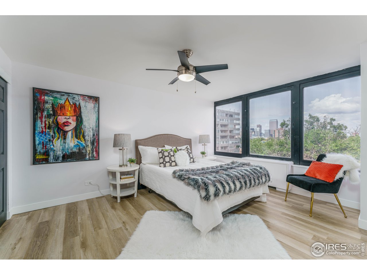 789 N Clarkson St 702