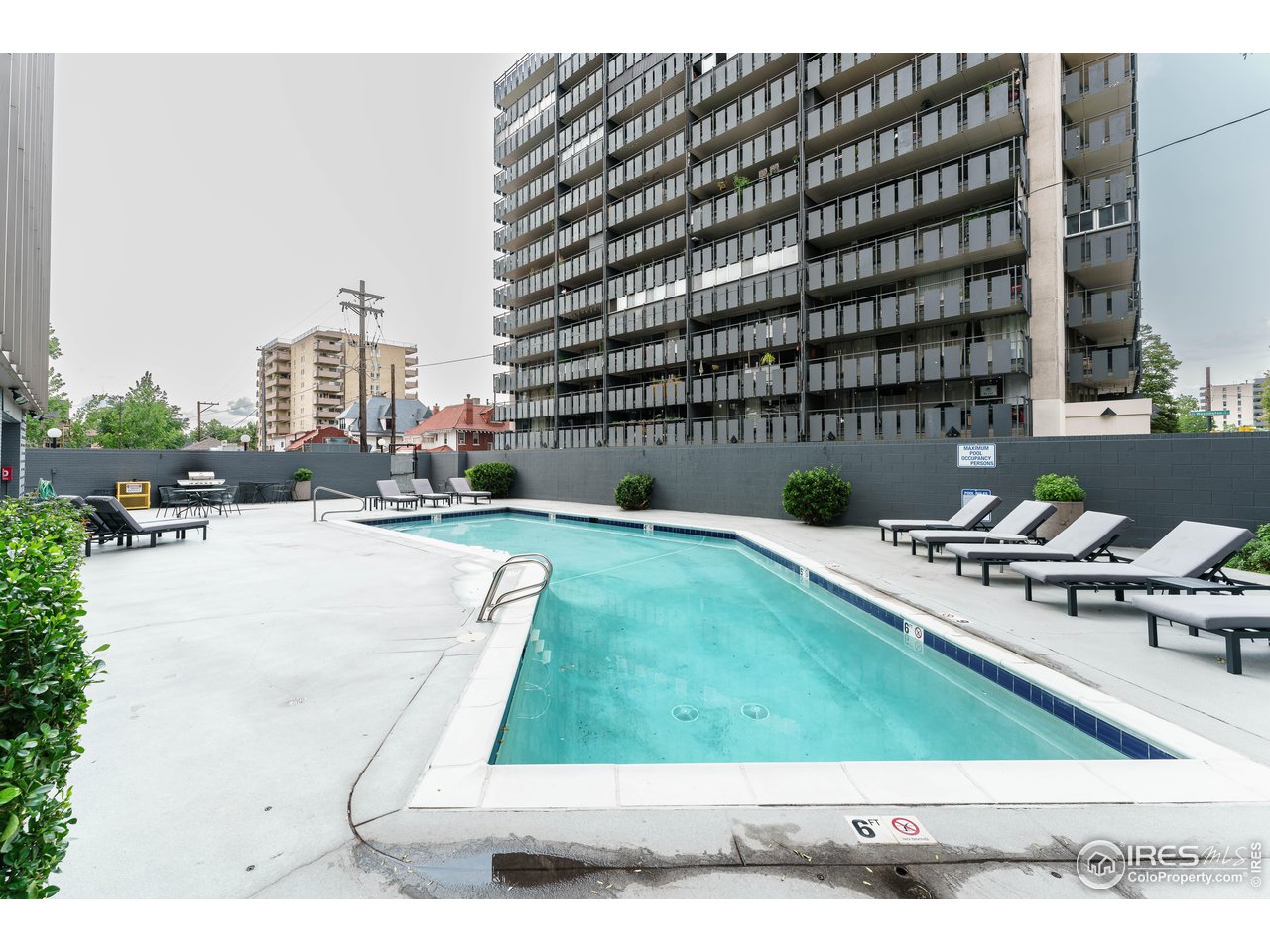 789 N Clarkson St 702