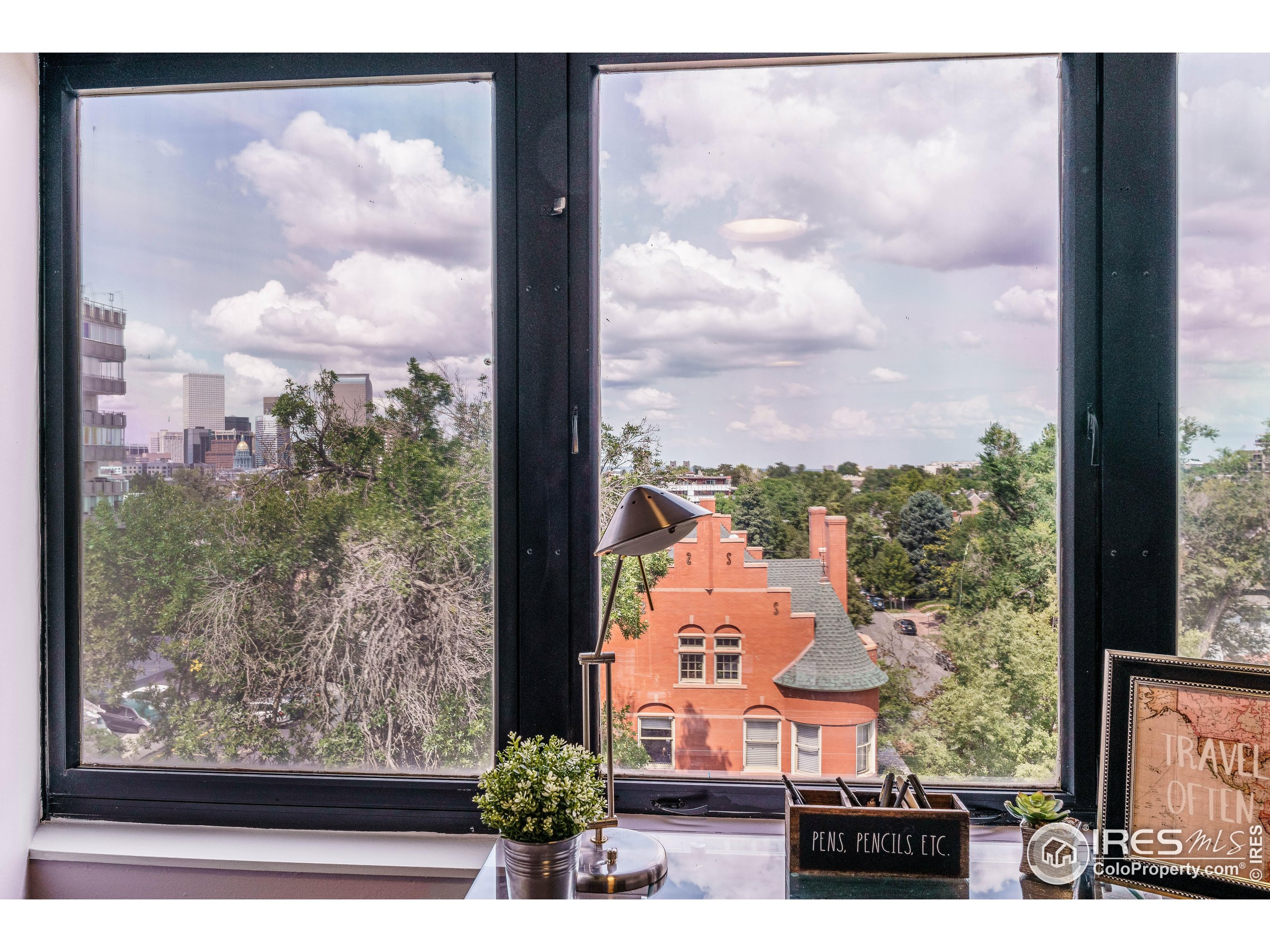 789 N Clarkson St 702