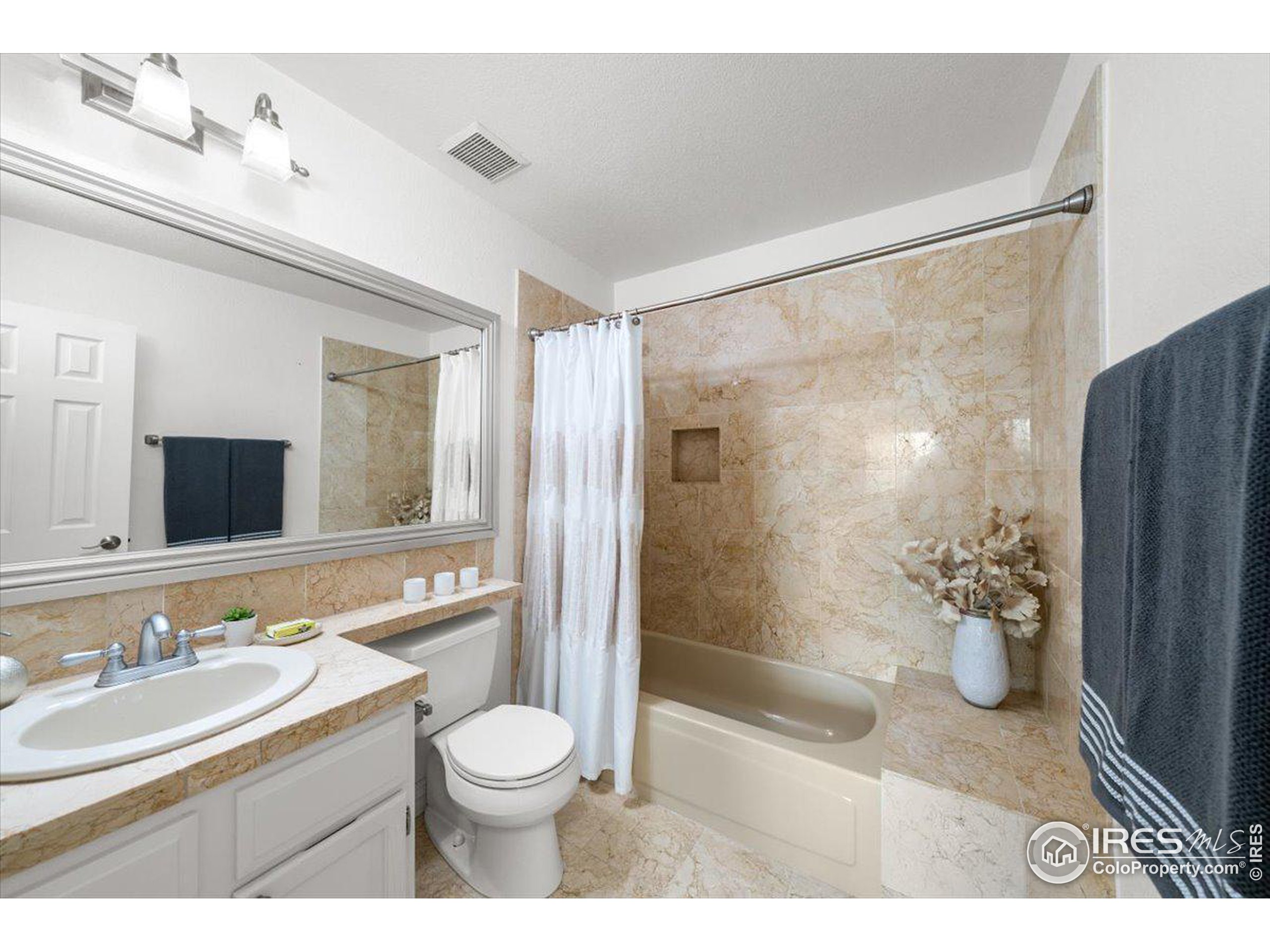 1818 S Quebec Way 13-2