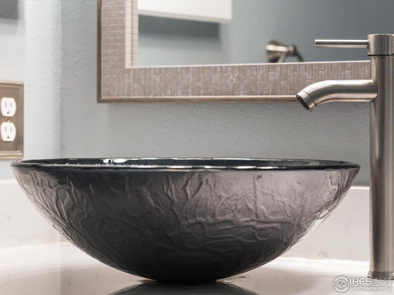 1818 S Quebec Way 3-1