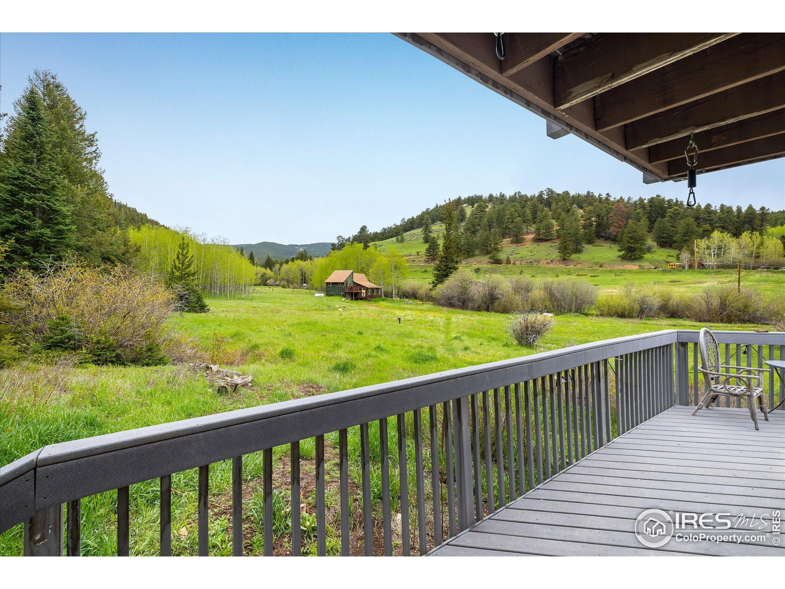 489 Beaver Creek Dr Nederland