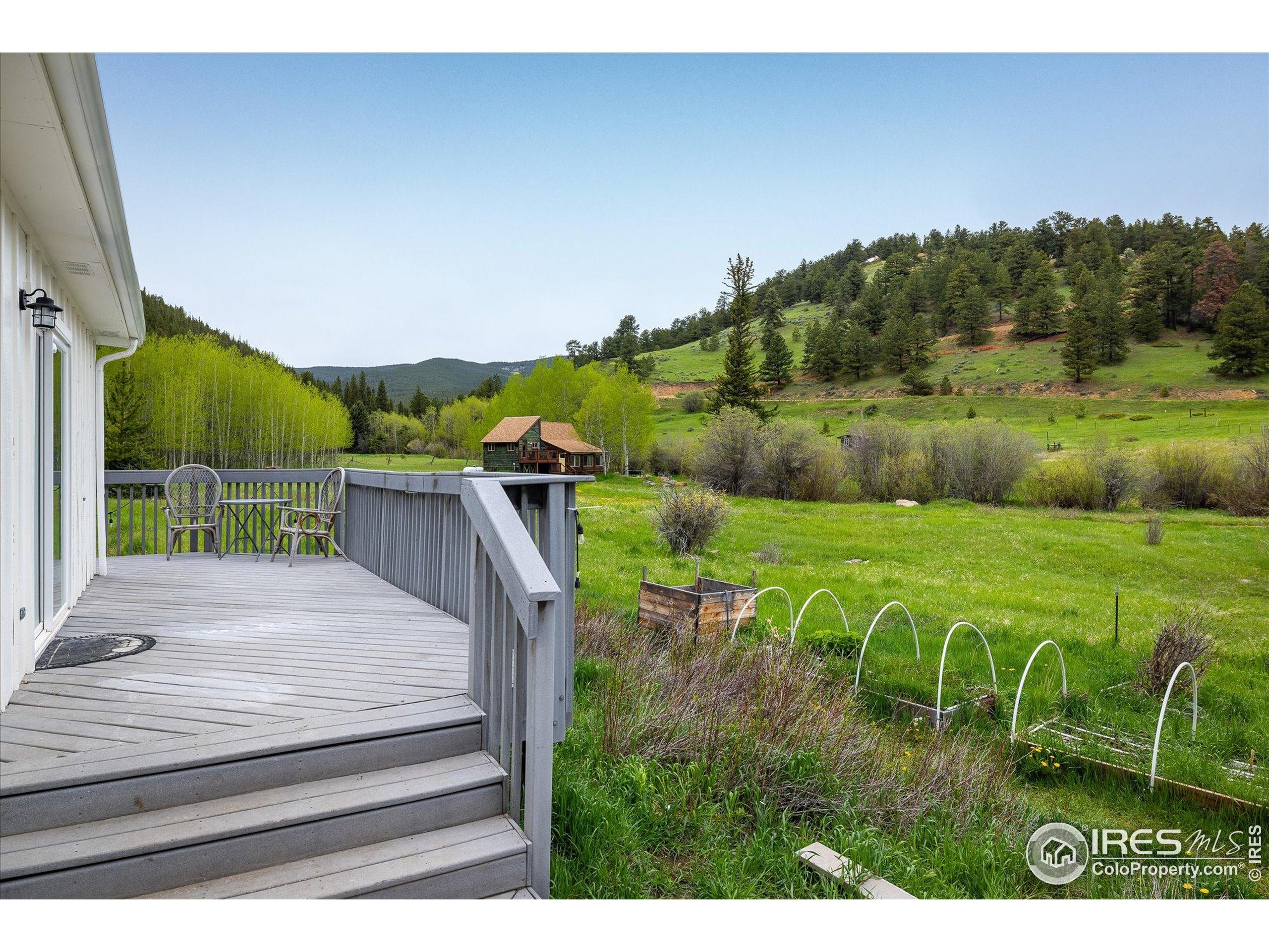 489 Beaver Creek Dr Nederland