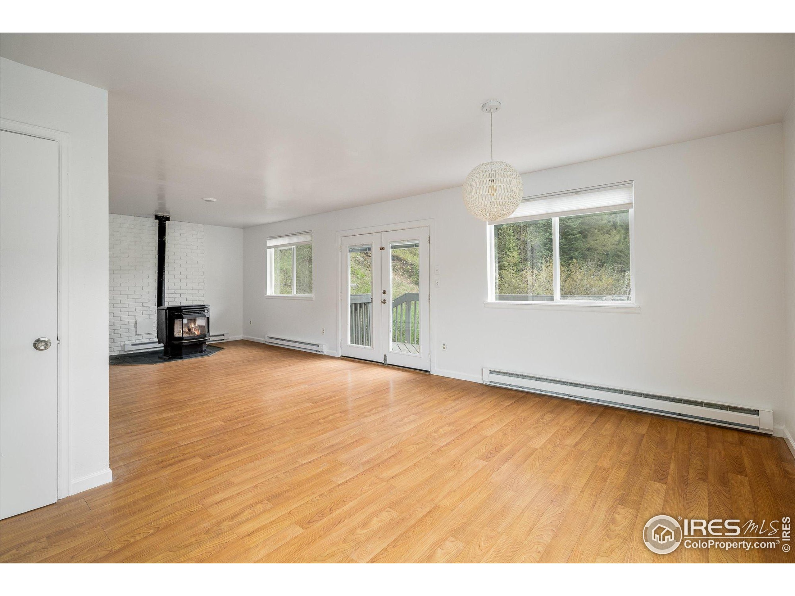 489 Beaver Creek Dr Nederland