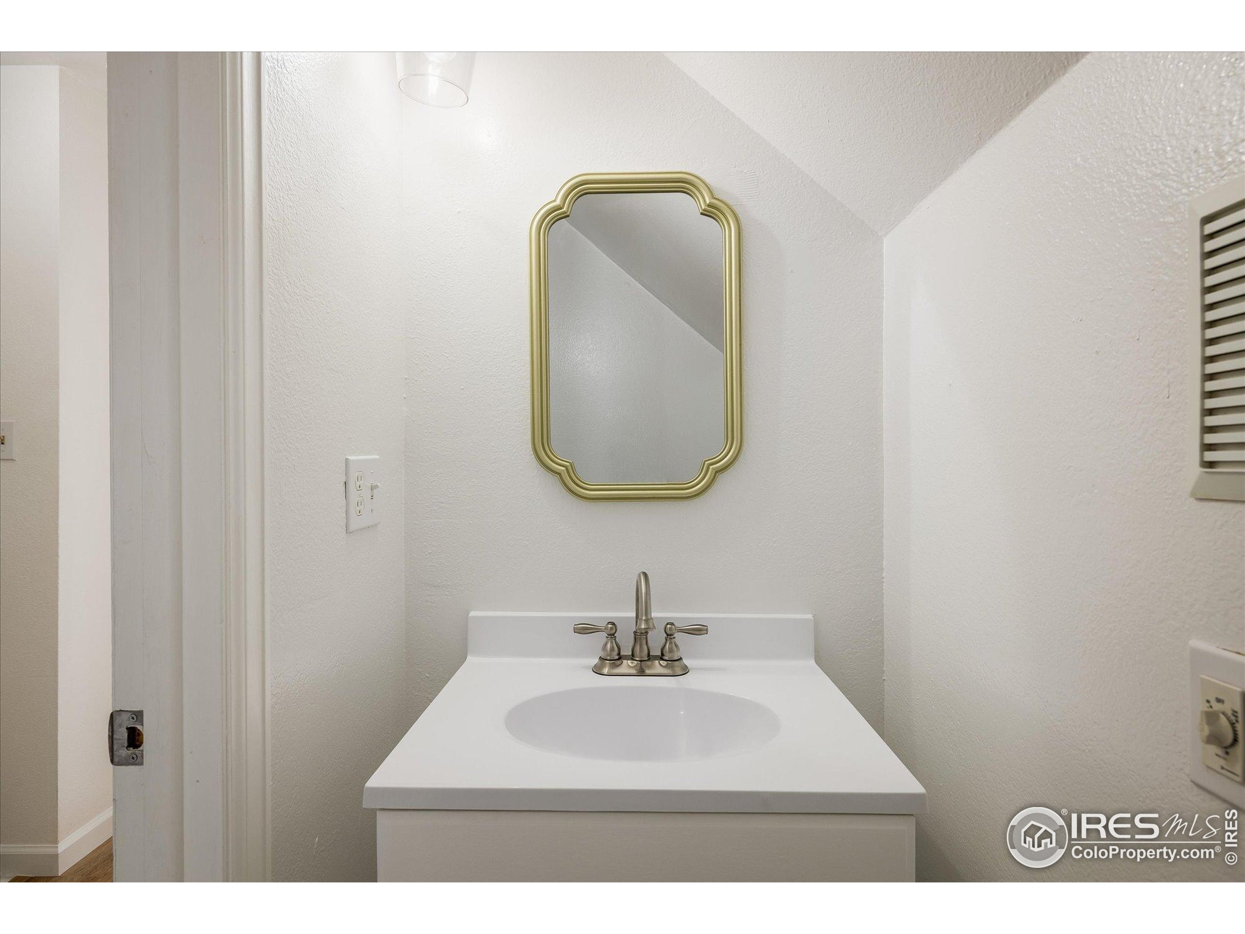 489 Beaver Creek Dr Nederland