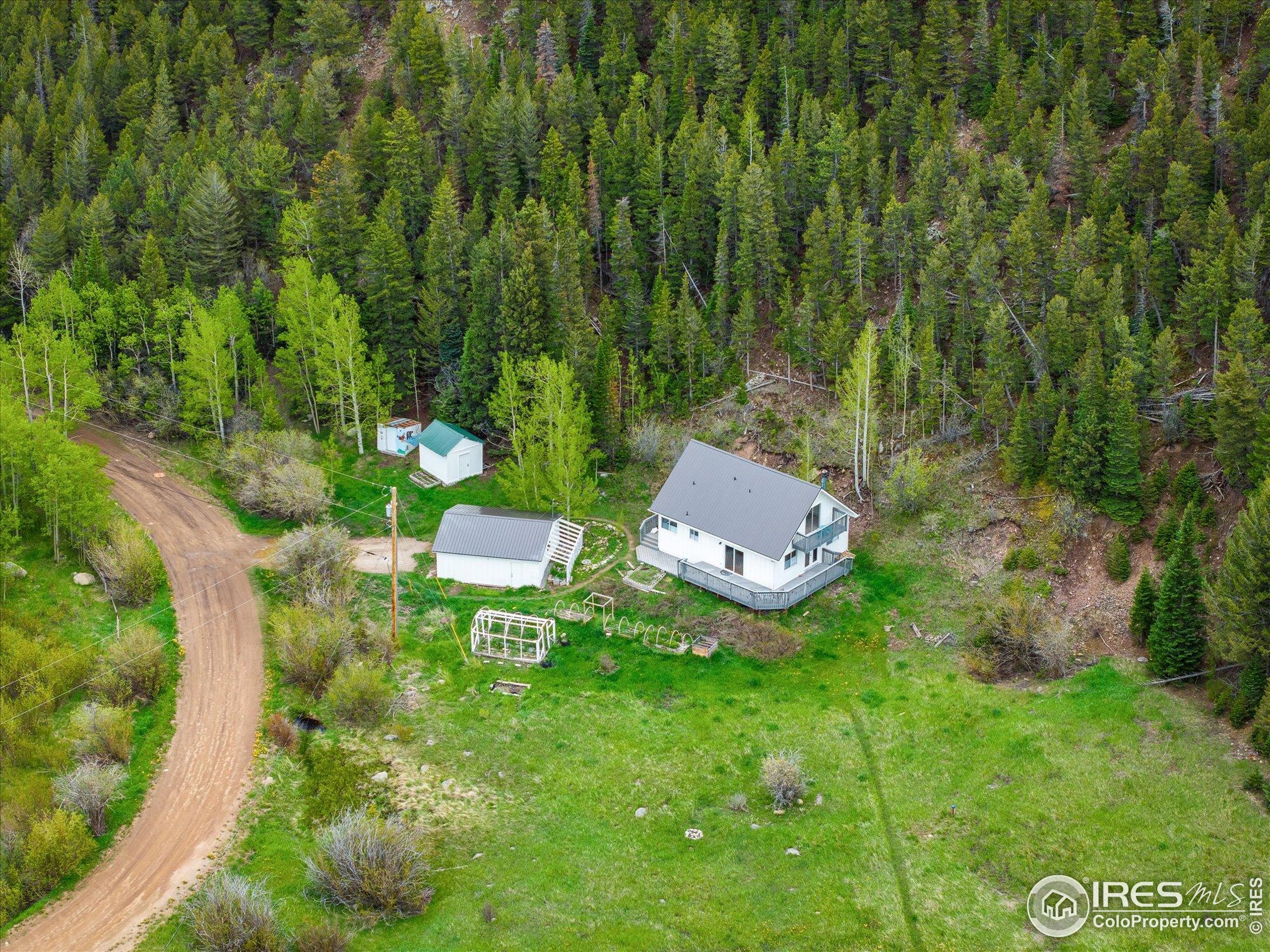 489 Beaver Creek Dr Nederland