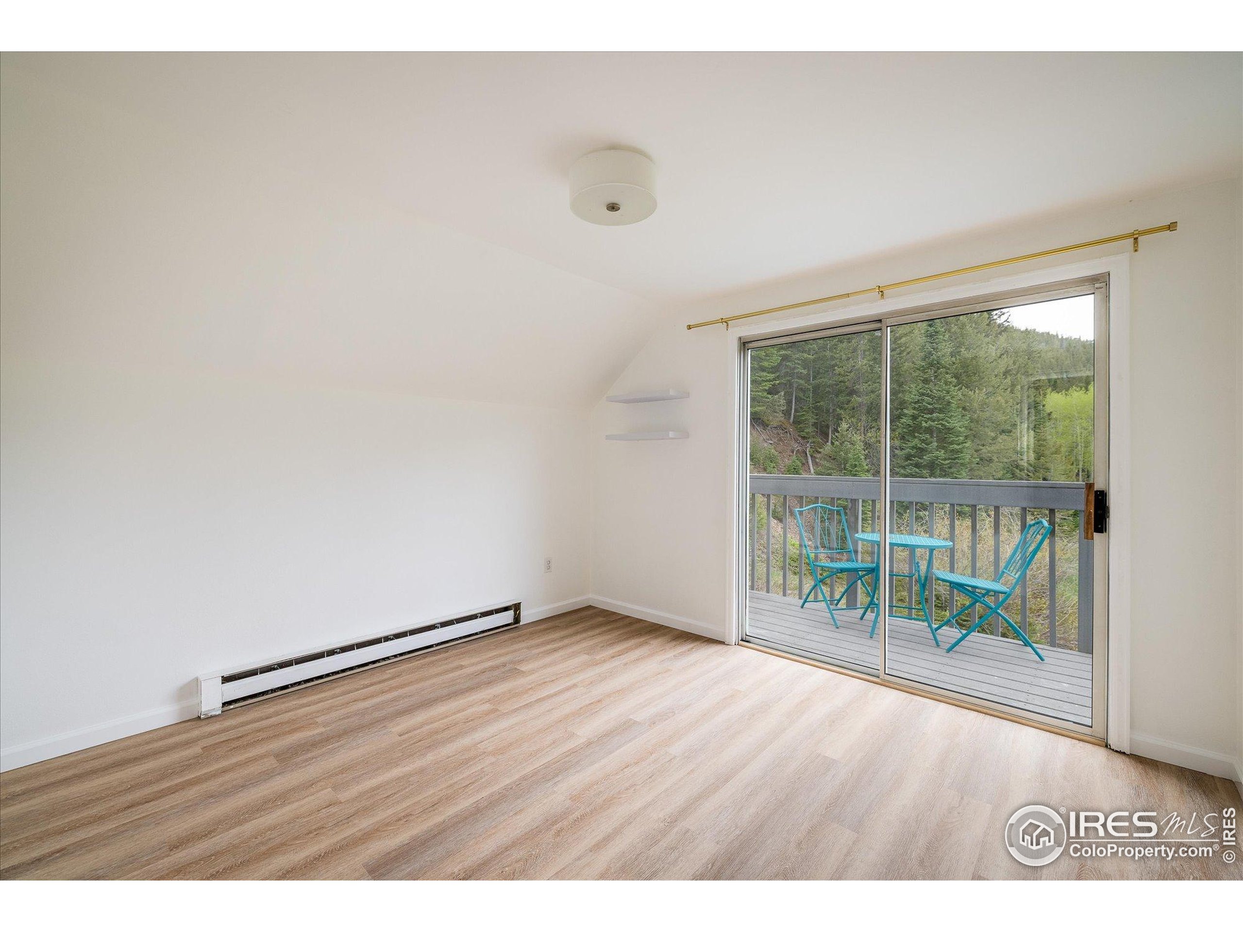 489 Beaver Creek Dr Nederland