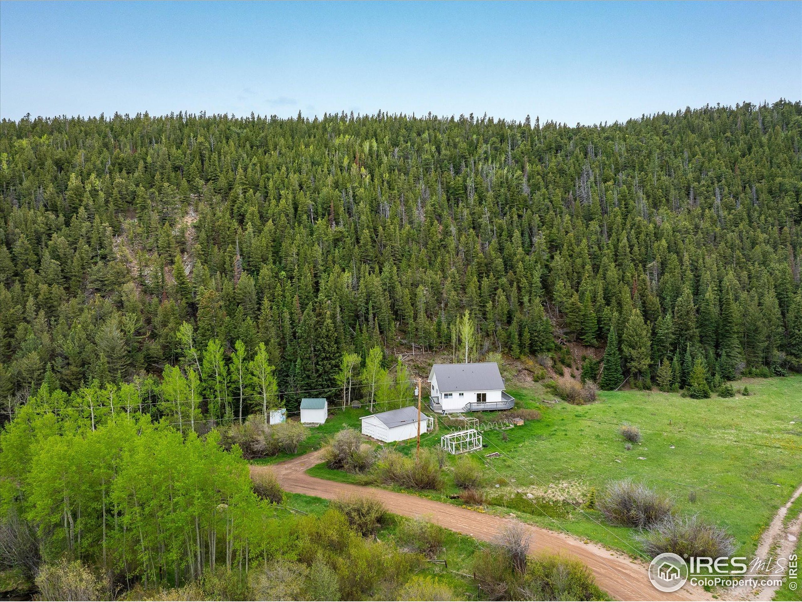 489 Beaver Creek Dr Nederland