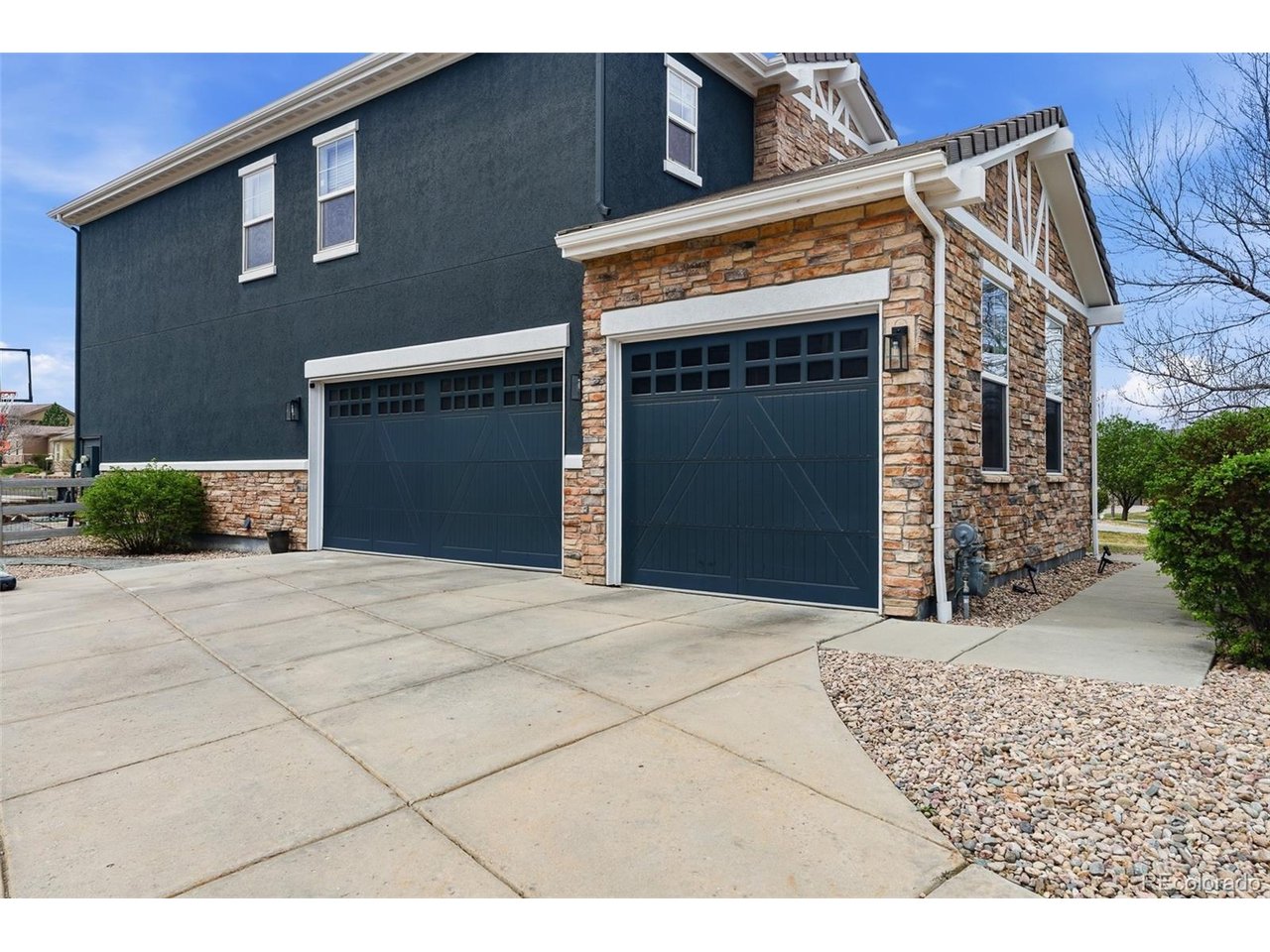 2662 Gray Wolf Loop