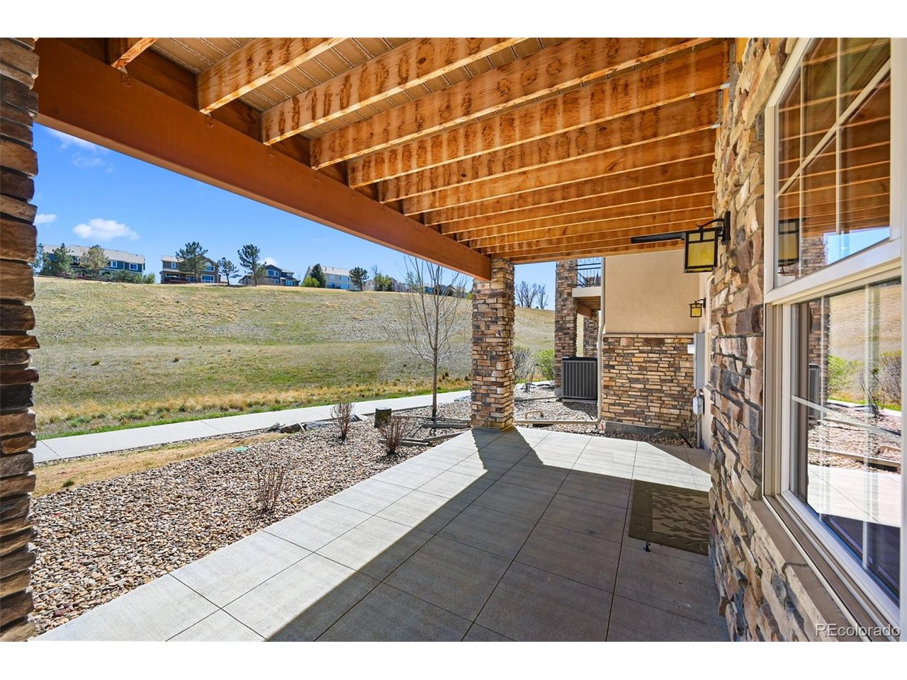 2966 Casalon Cir