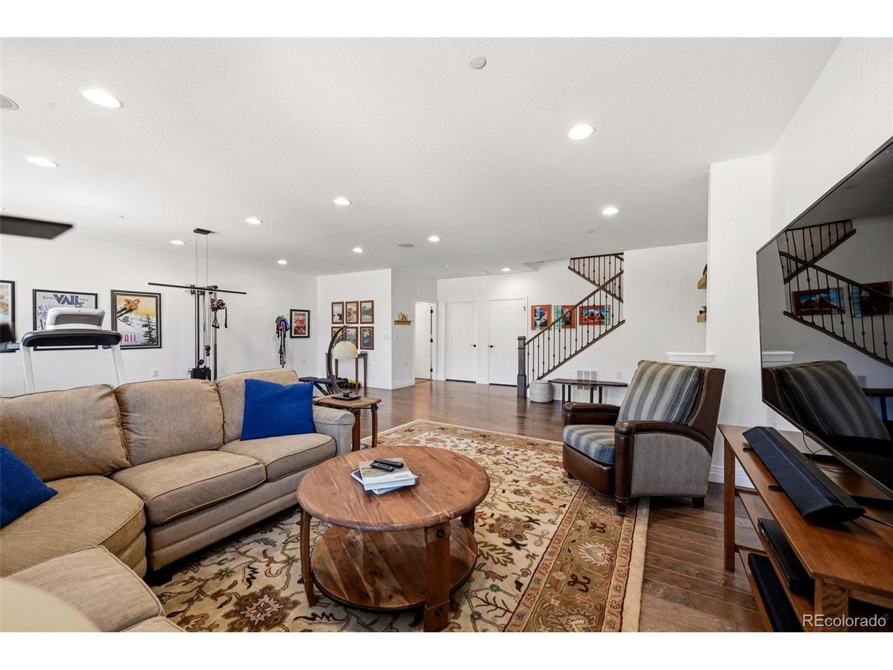 2966 Casalon Cir