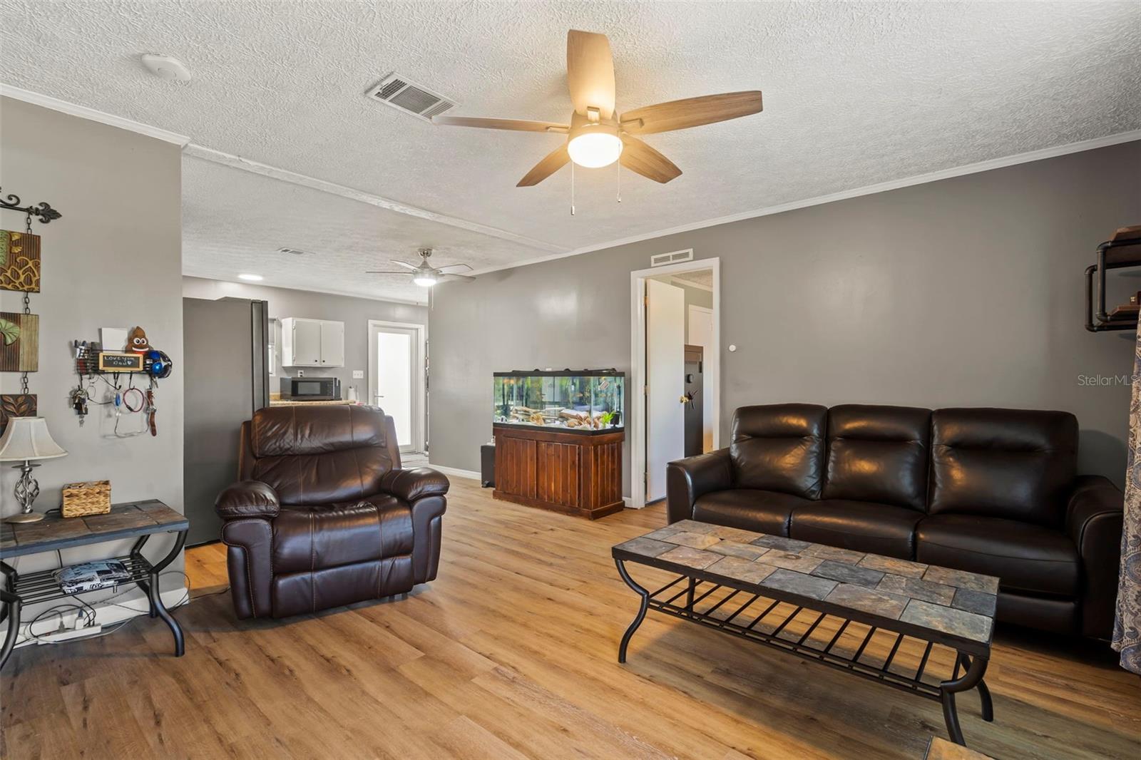 1626 WOODLAWN AVE