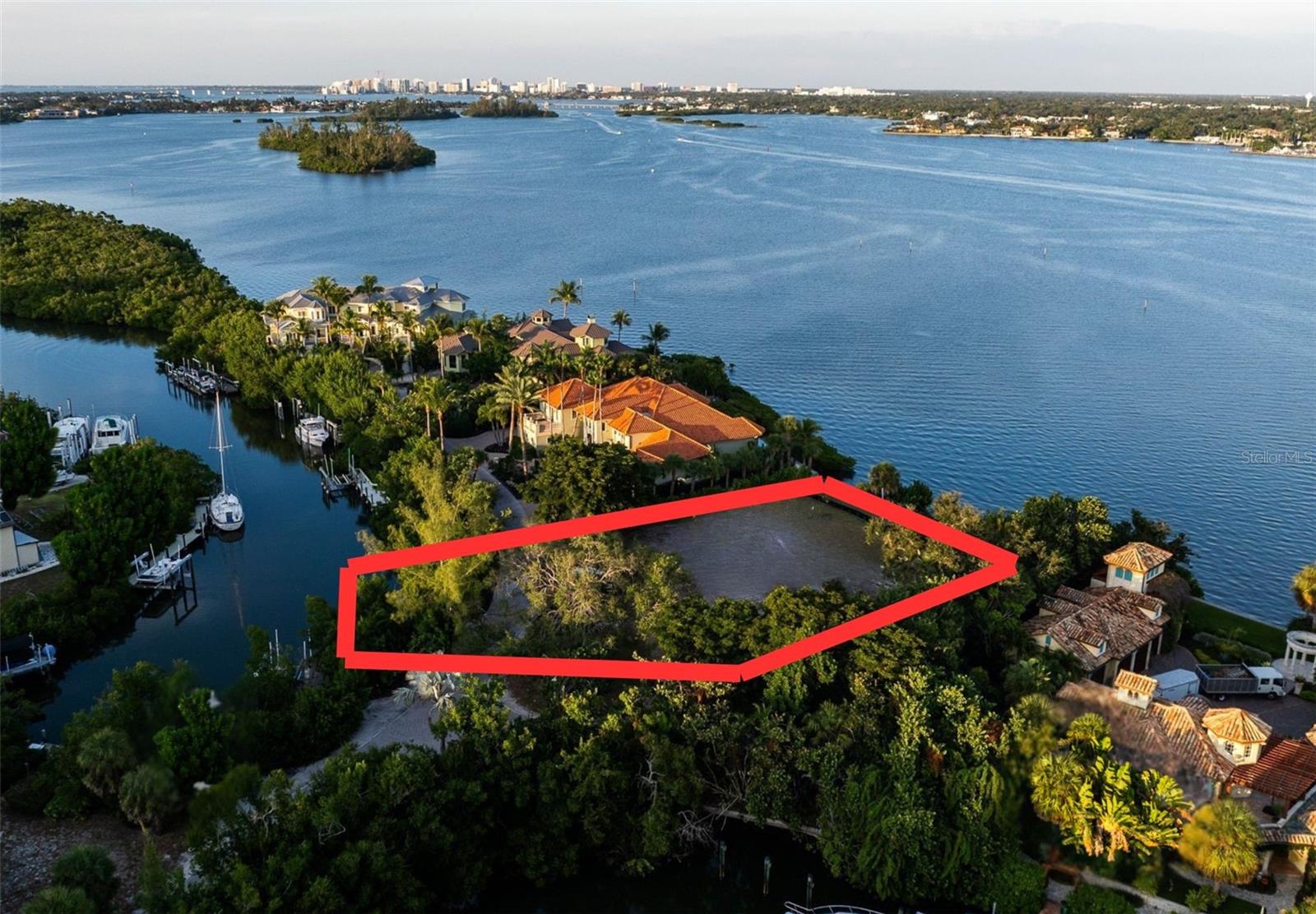 1290 HIDDEN HARBOR WAY