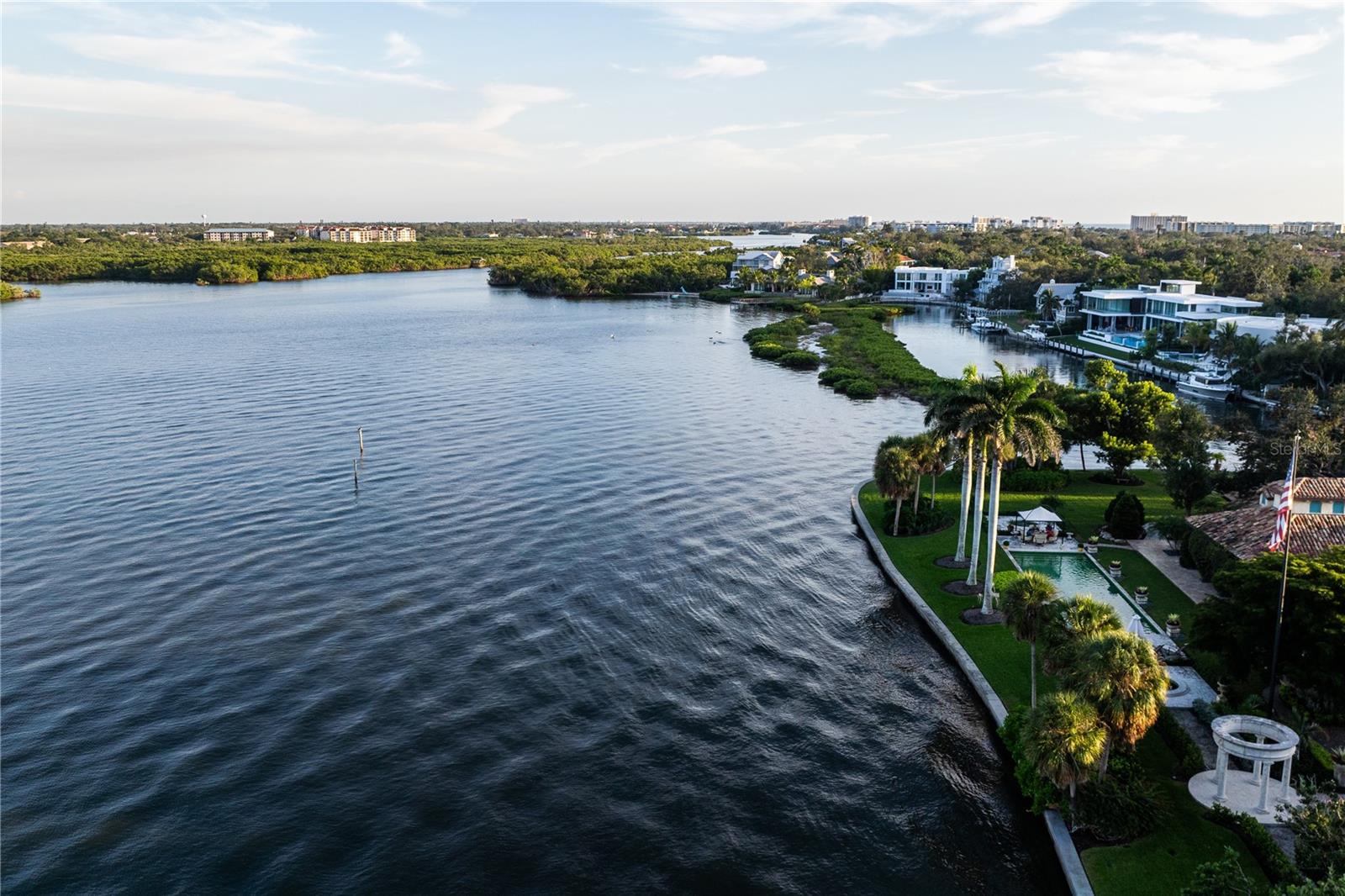 1290 HIDDEN HARBOR WAY