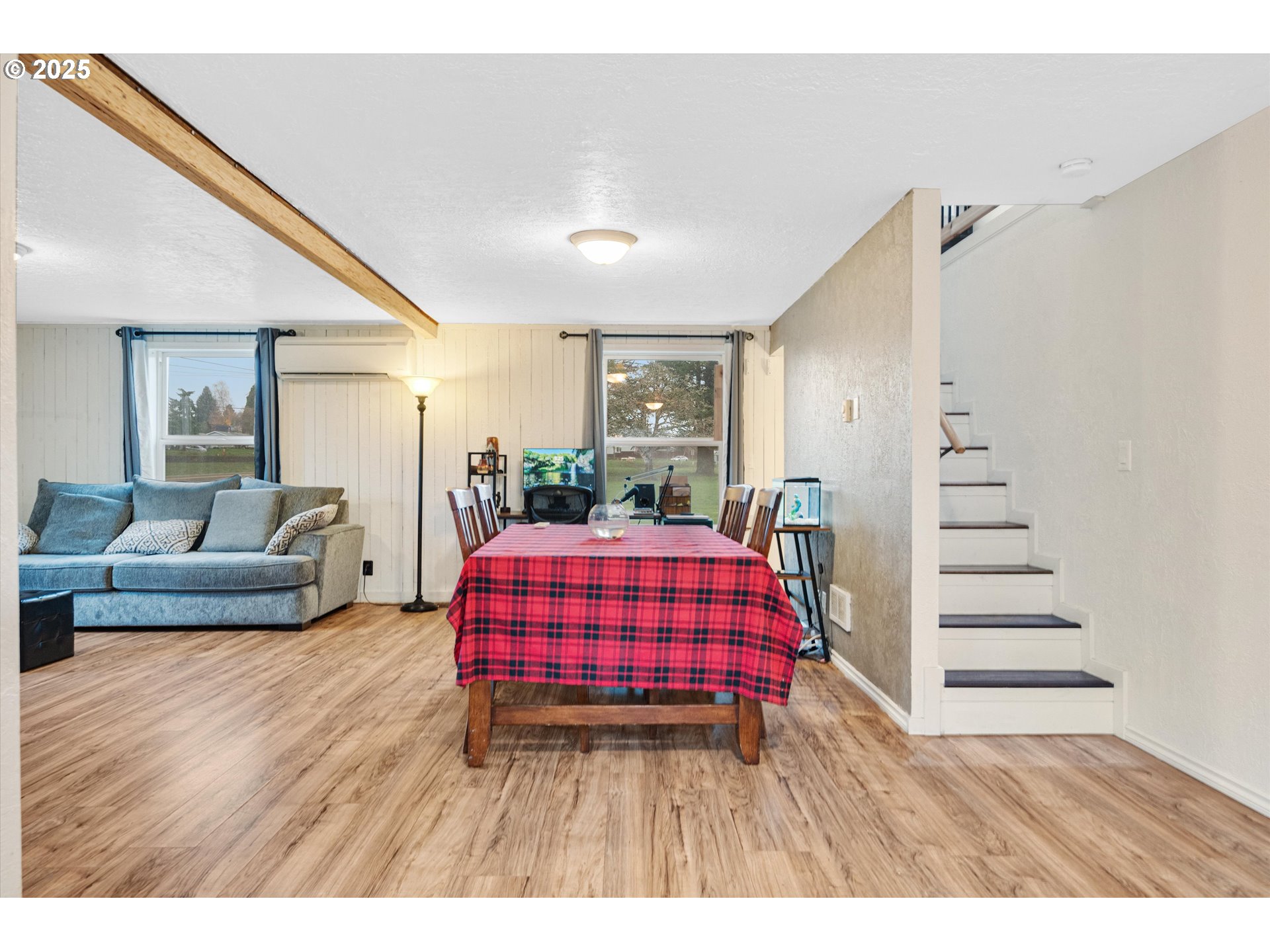 352 NE POLK STATION RD