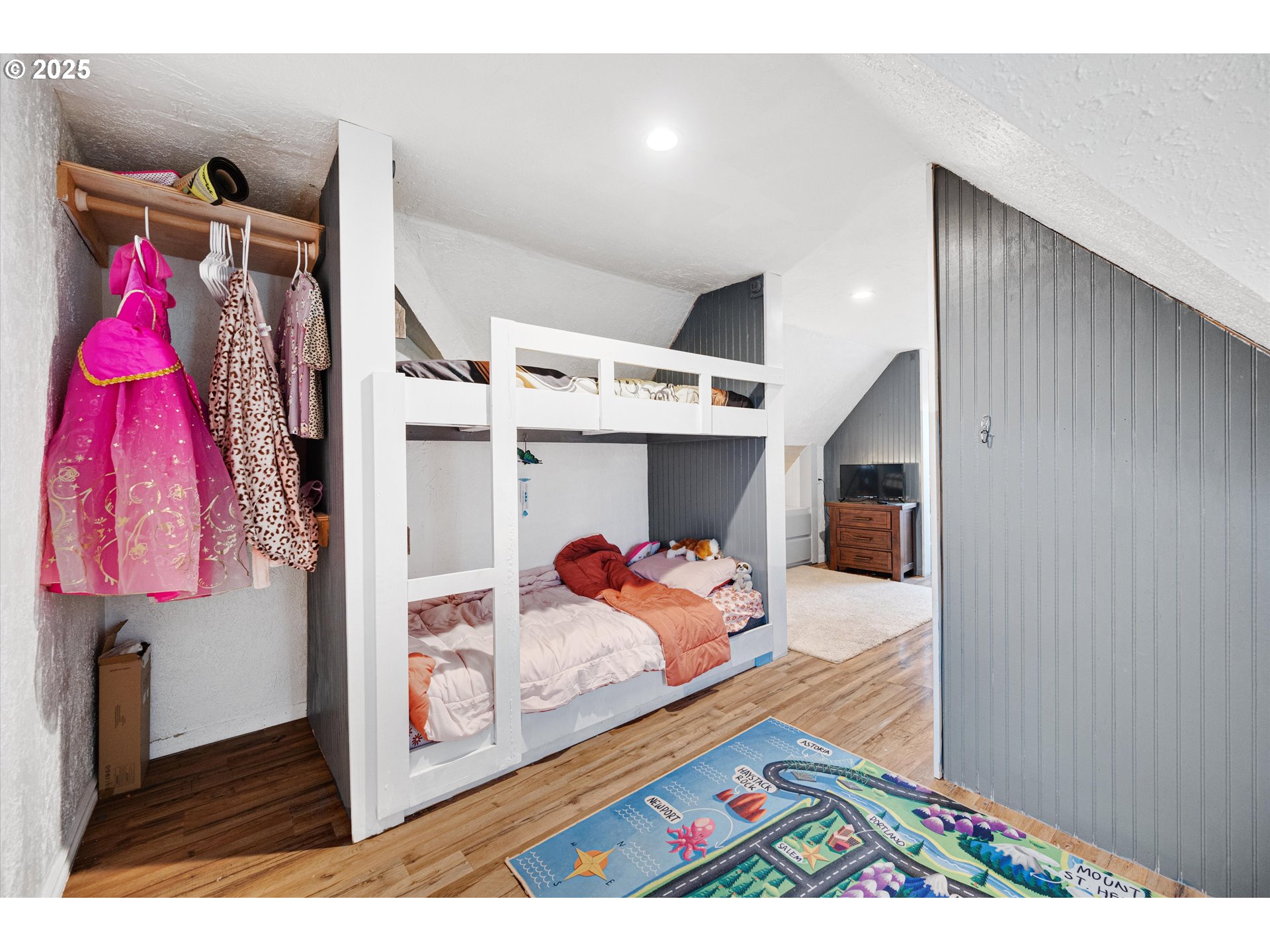 352 NE POLK STATION RD