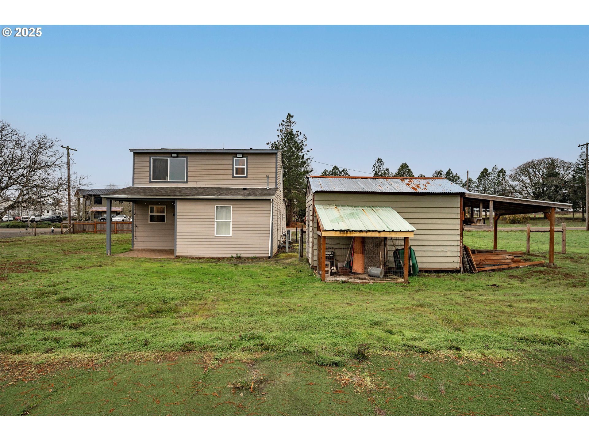 352 NE POLK STATION RD