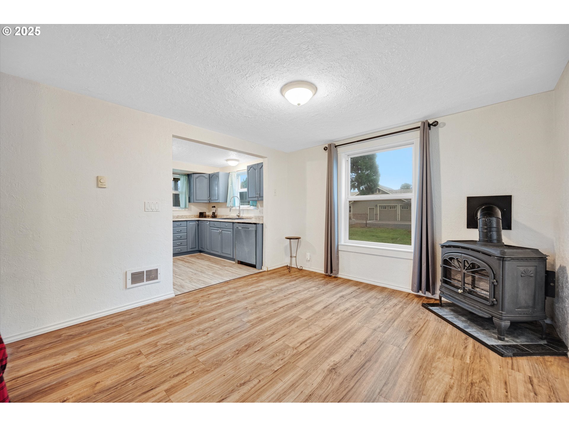 352 NE POLK STATION RD