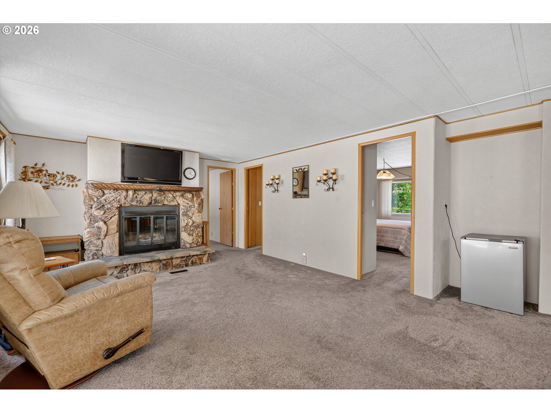 1111 PIONEER RD