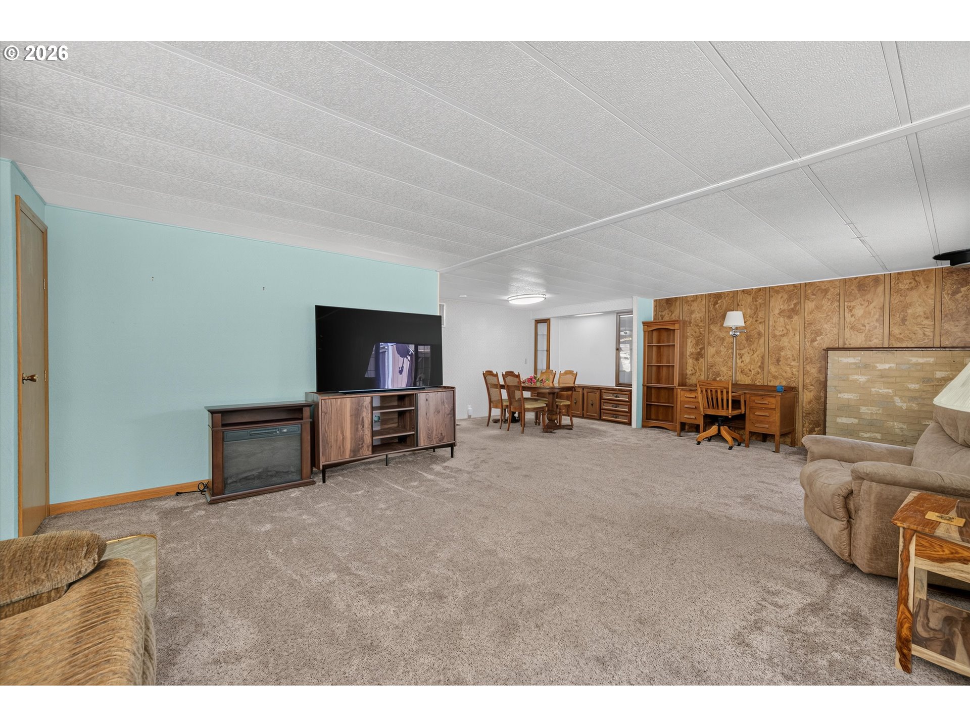 1111 PIONEER RD