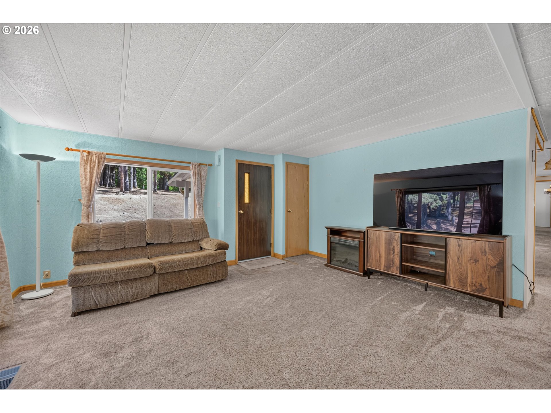 1111 PIONEER RD