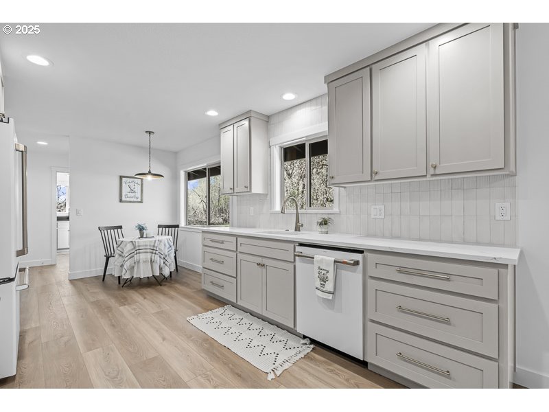 9160 SW GOPHER VALLEY RD