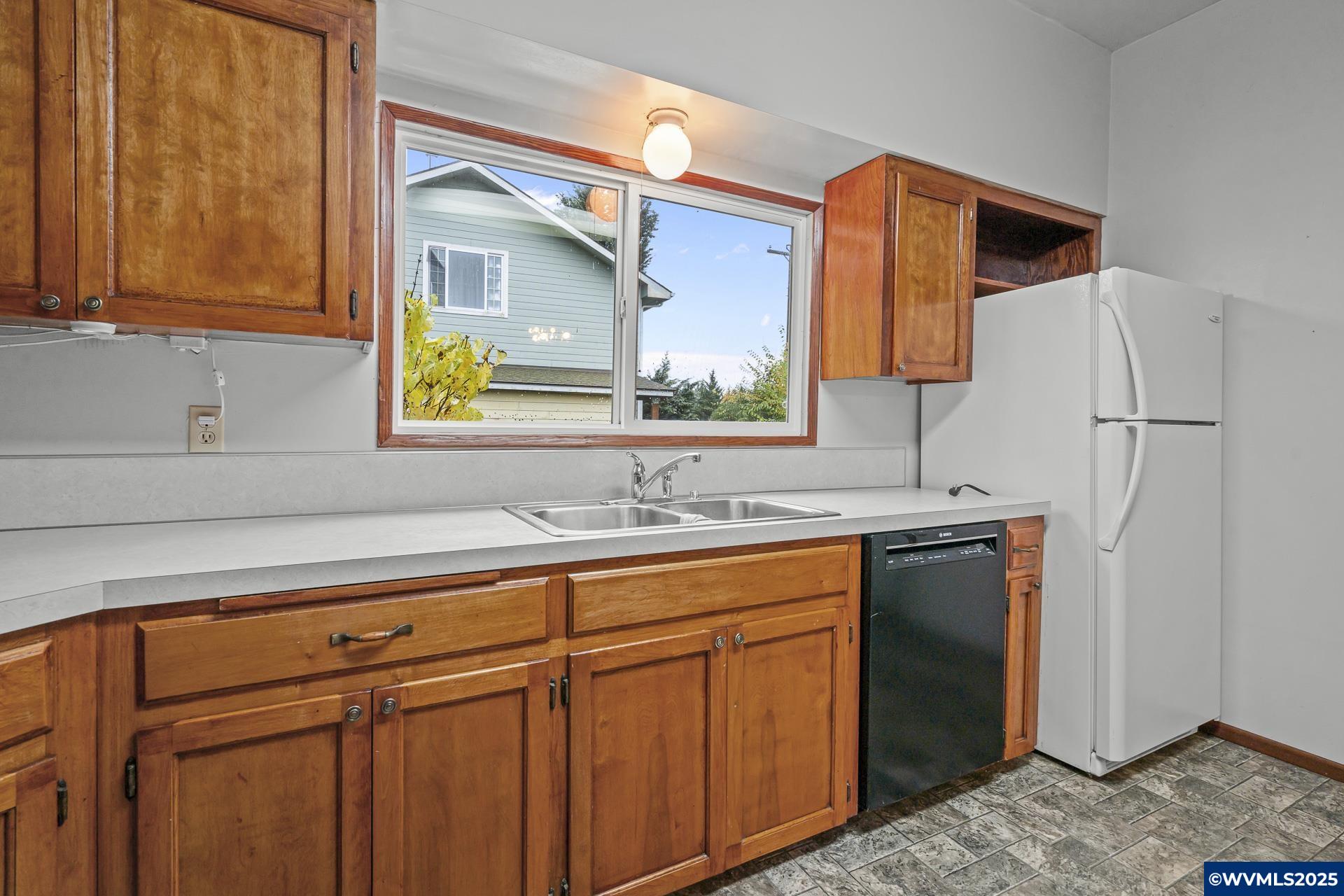 12700 Maxfield Creek Rd