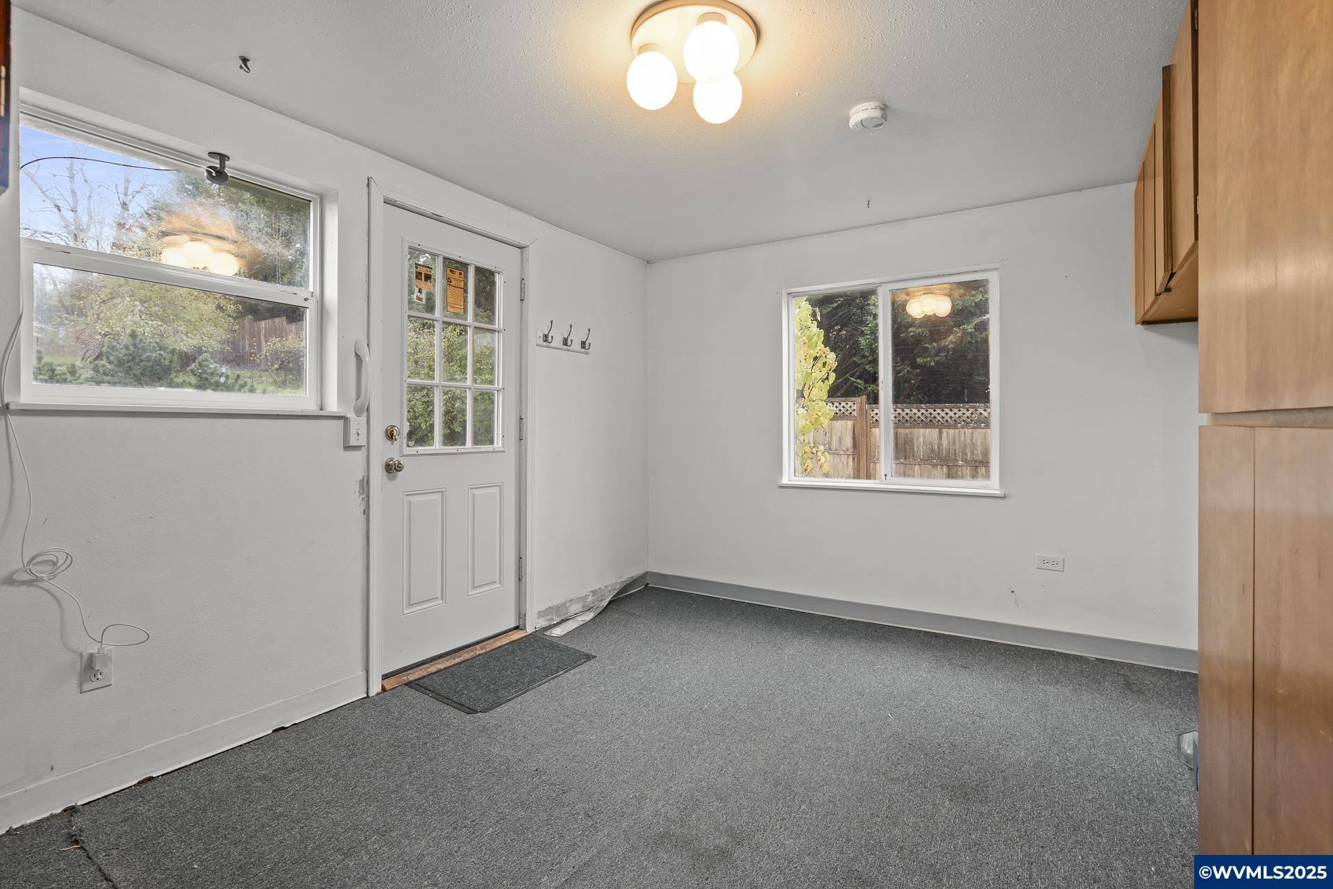 12700 Maxfield Creek Rd