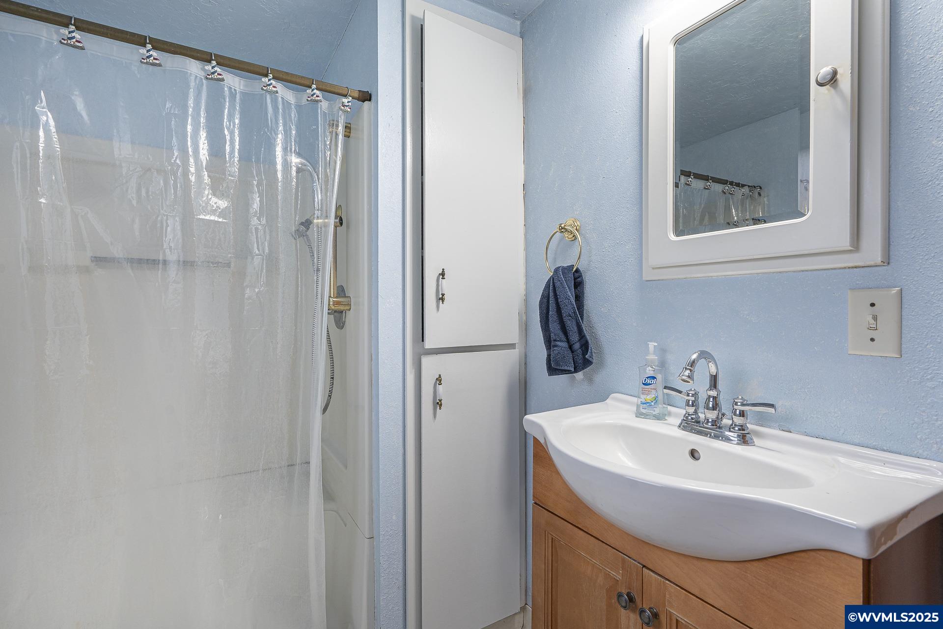 12700 Maxfield Creek Rd