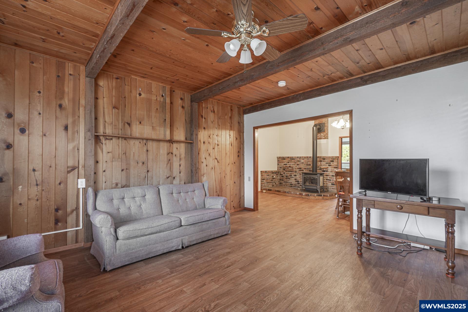 12700 Maxfield Creek Rd