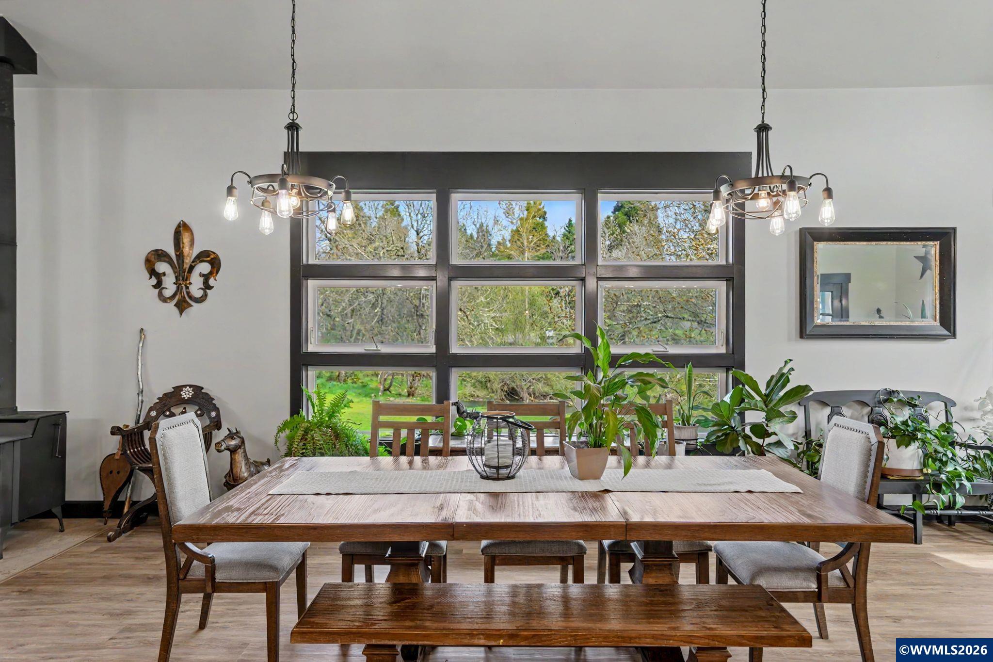 515/525 SW Levens St