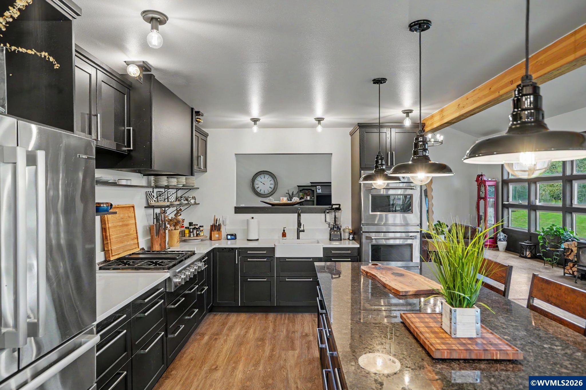 515/525 SW Levens St