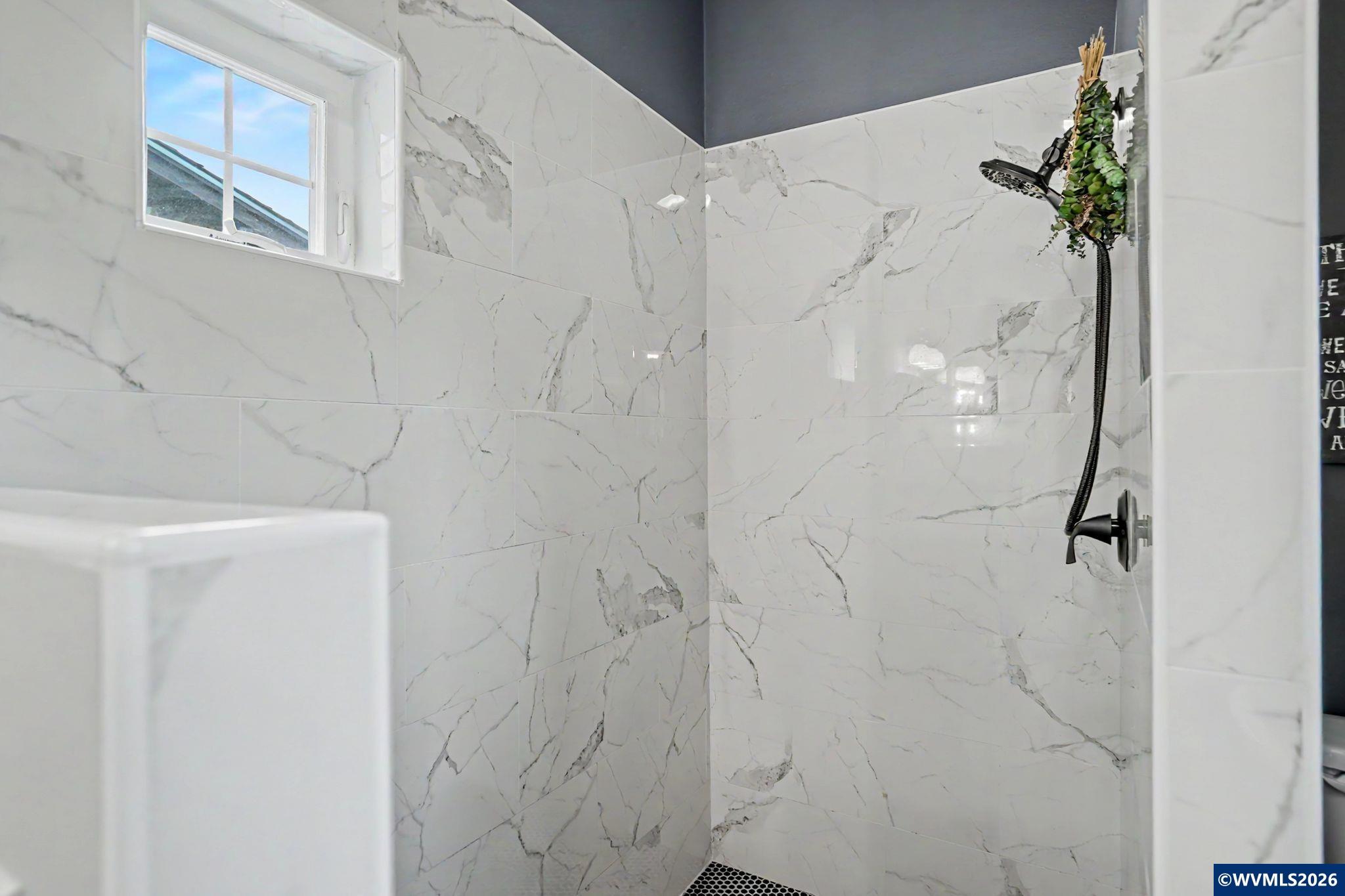 515/525 SW Levens St