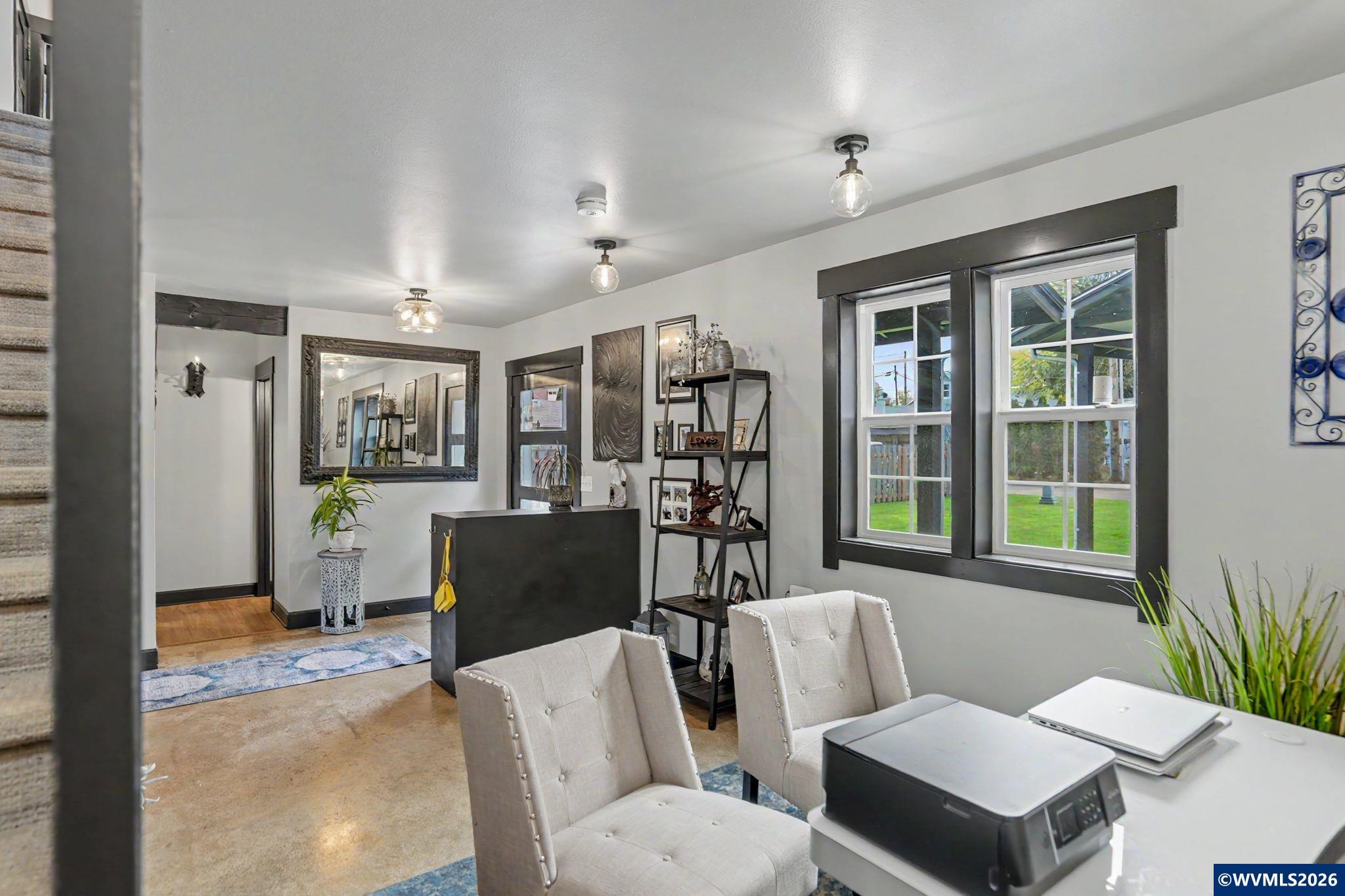 515/525 SW Levens St