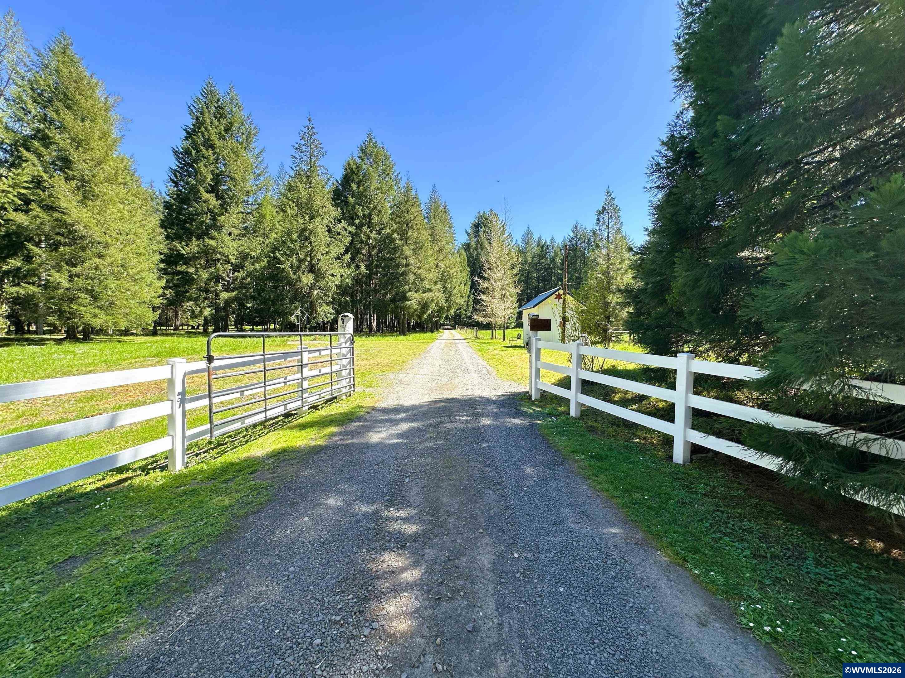 753253 Mosby Creek Rd