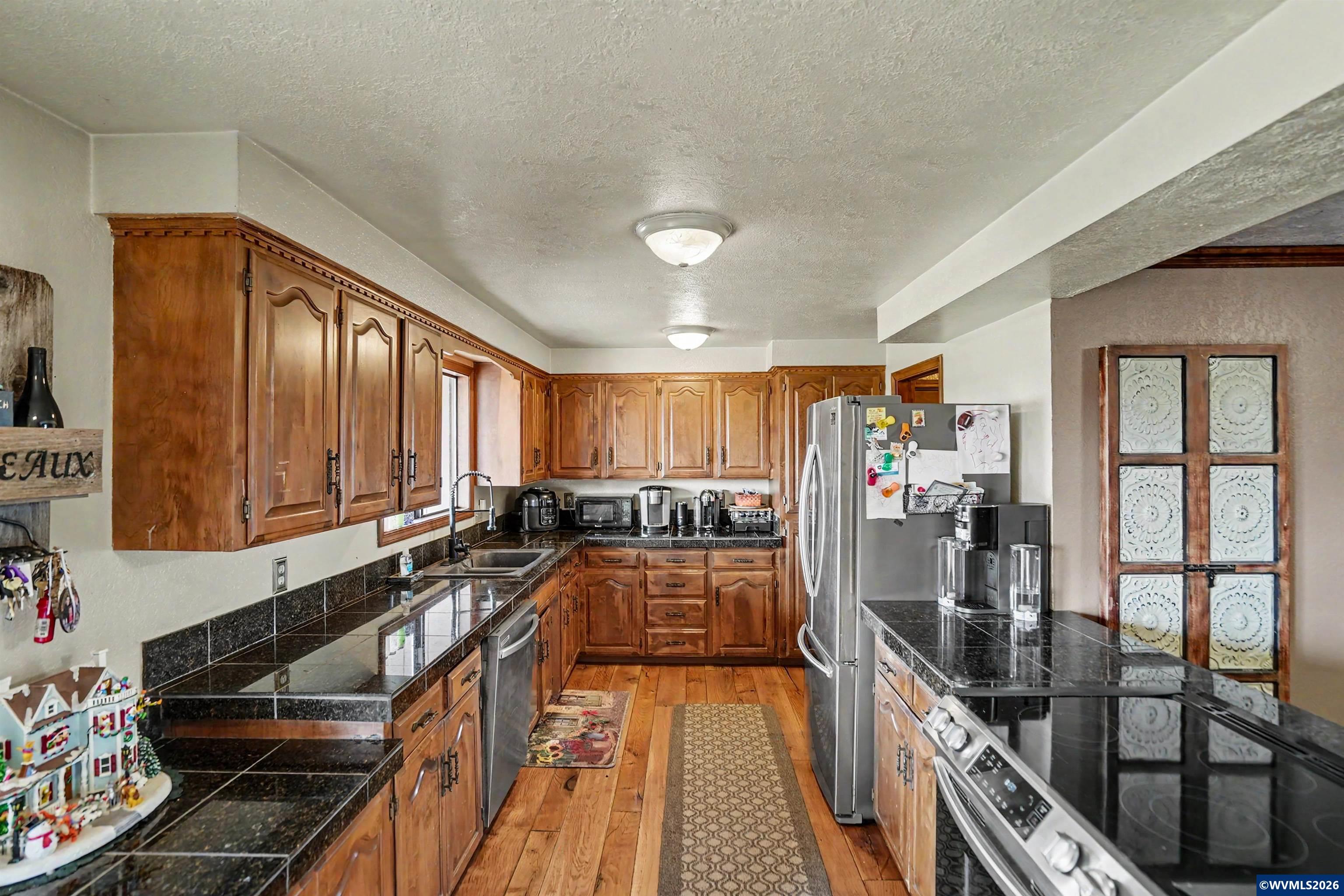 15991 Oakdale Rd