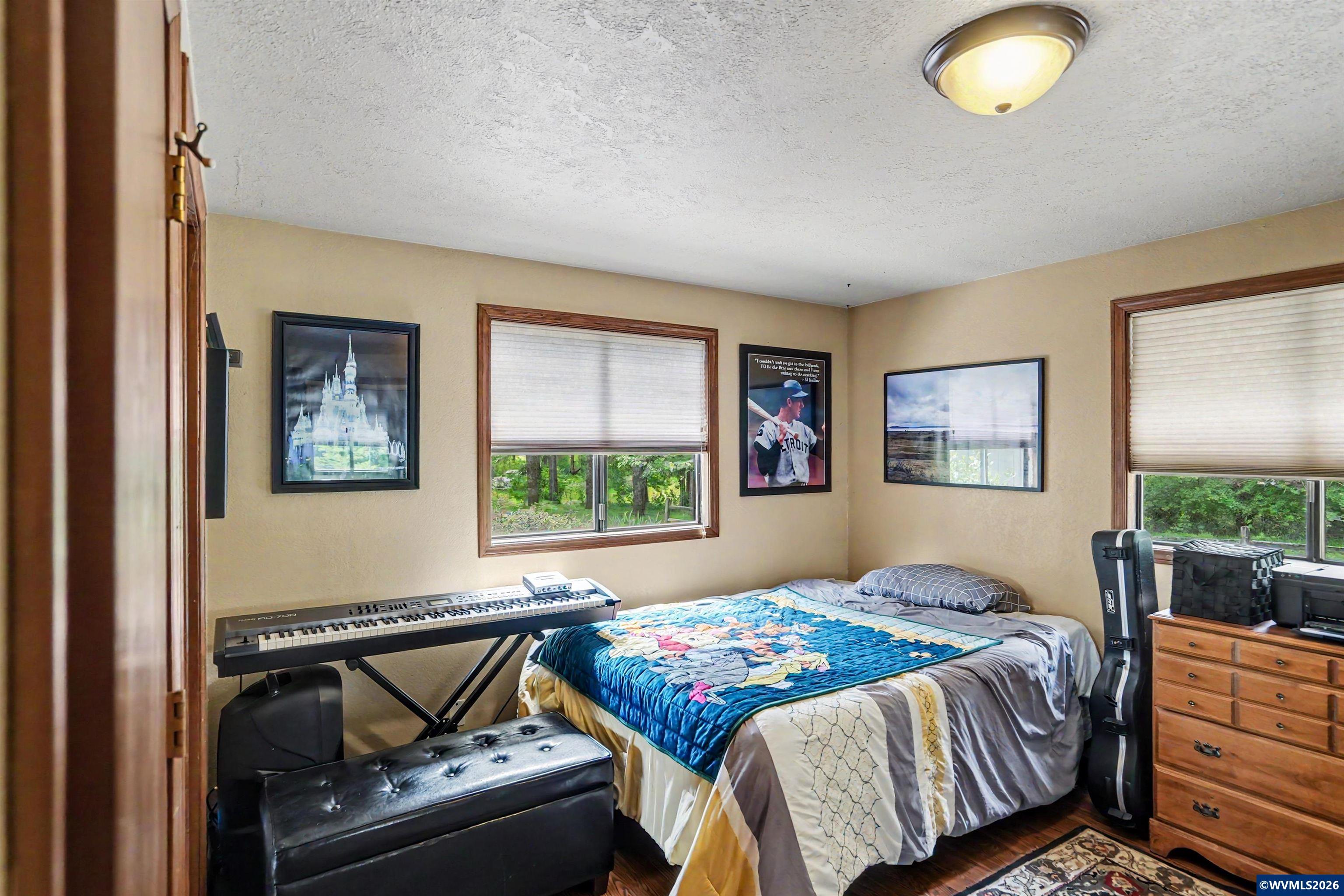 15991 Oakdale Rd