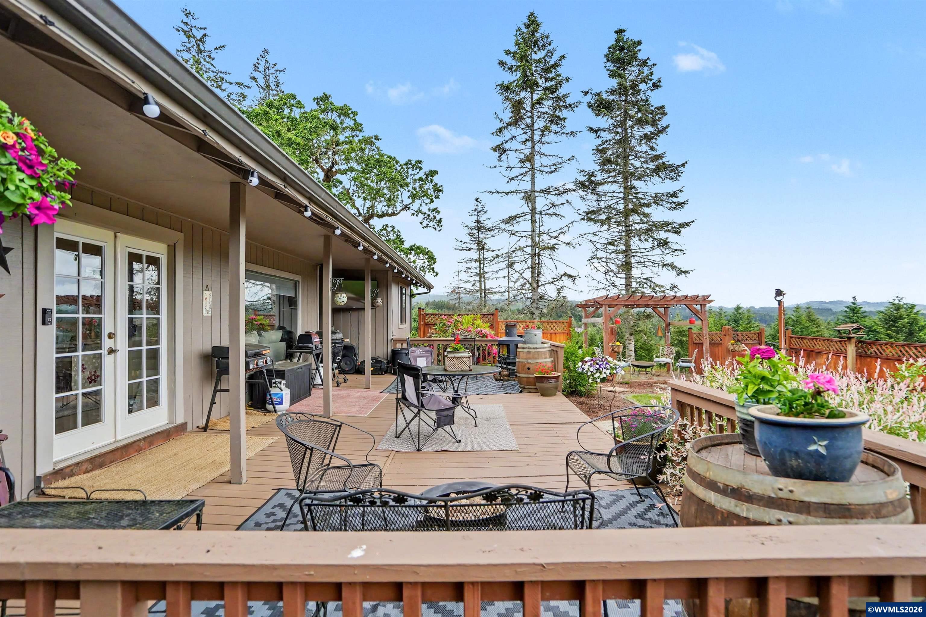 15991 Oakdale Rd
