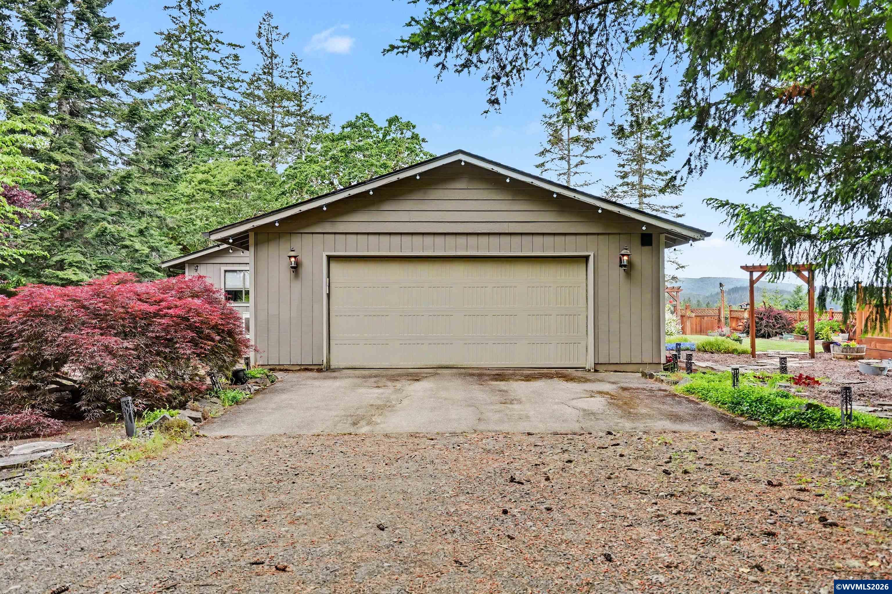 15991 Oakdale Rd