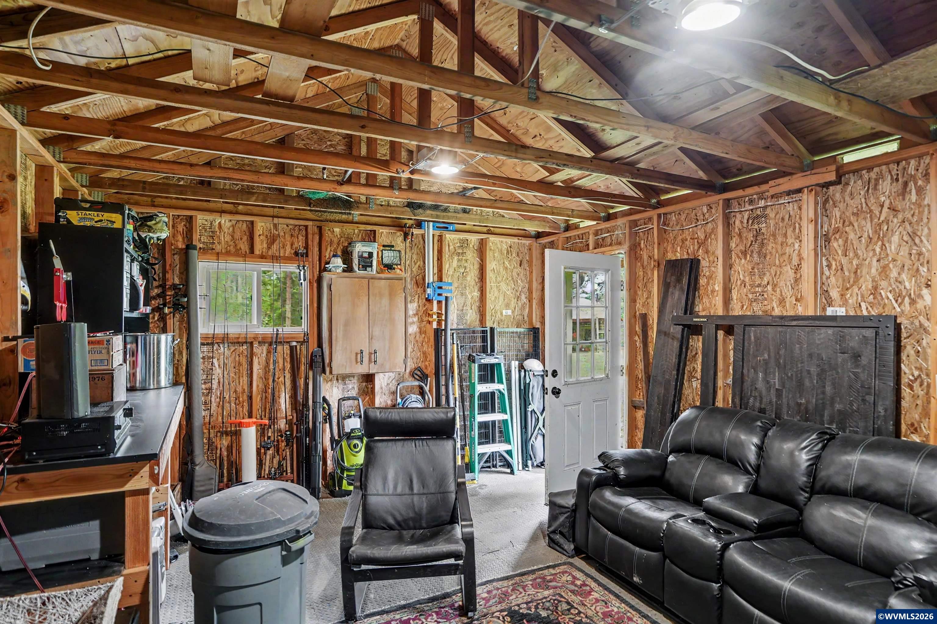 15991 Oakdale Rd