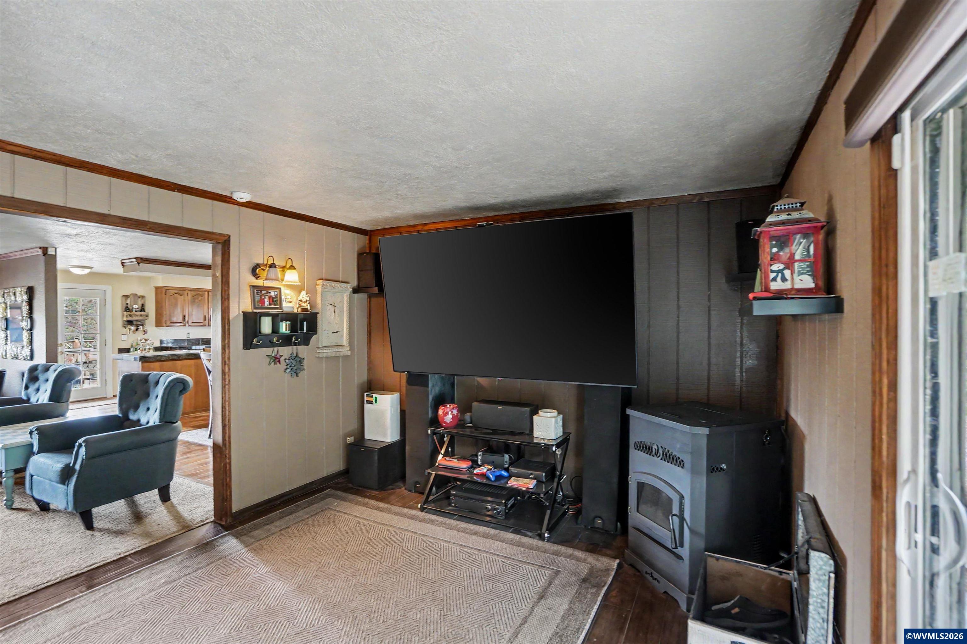 15991 Oakdale Rd