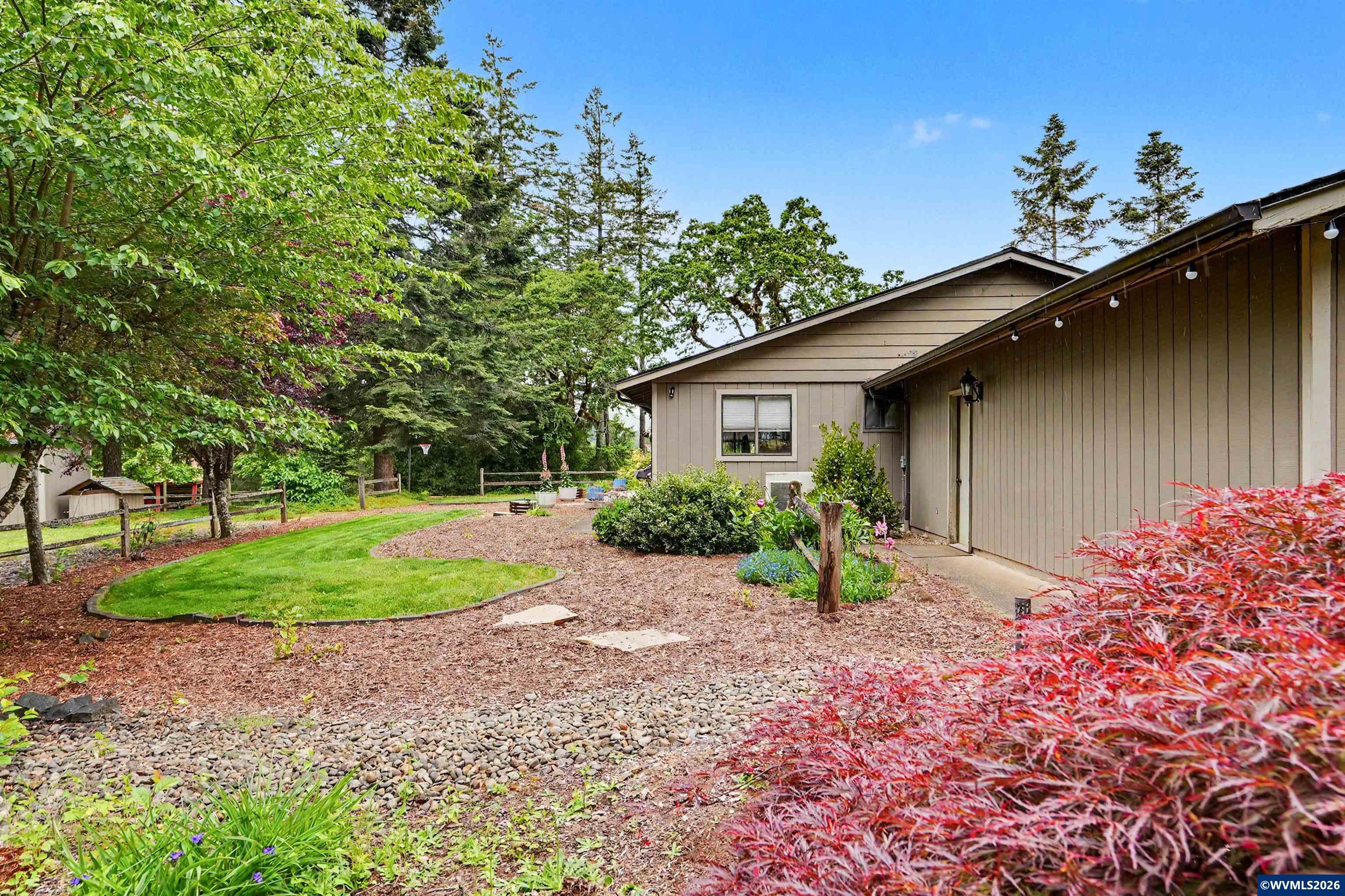 15991 Oakdale Rd